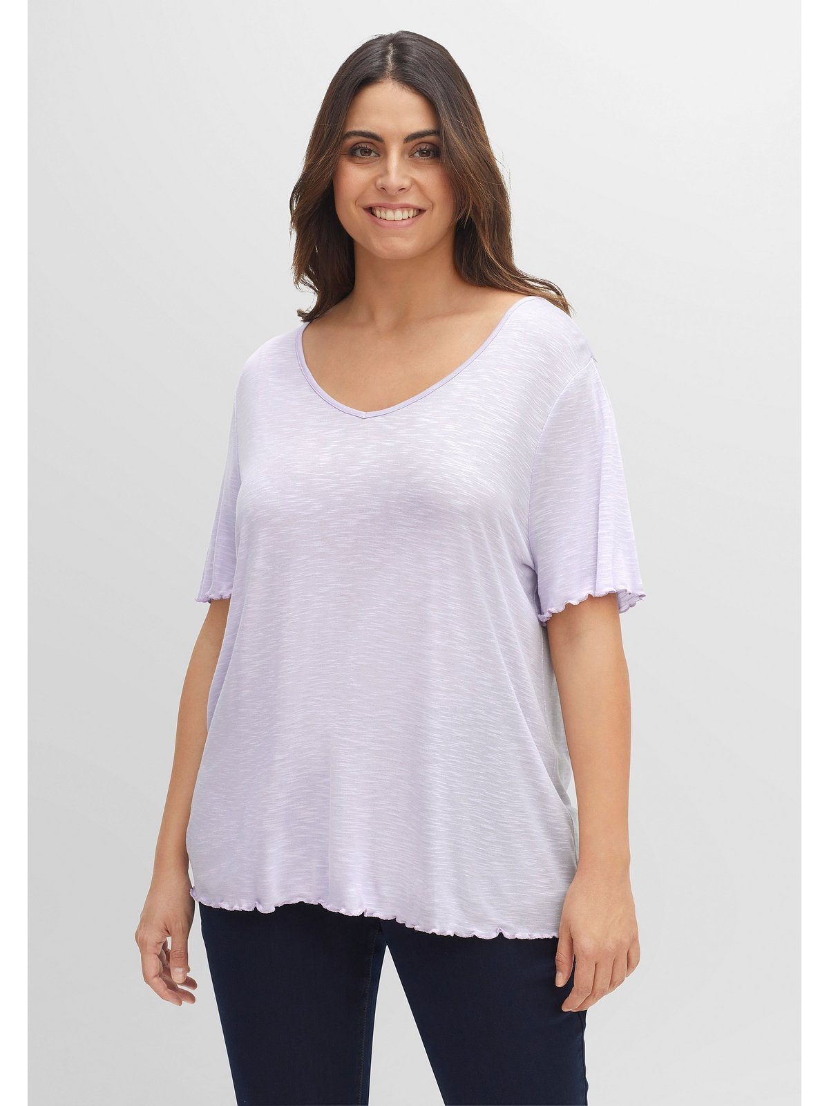Sheego T-Shirt Große Größen mit weitem V-Ausschnitt und Rollkanten | Shorts