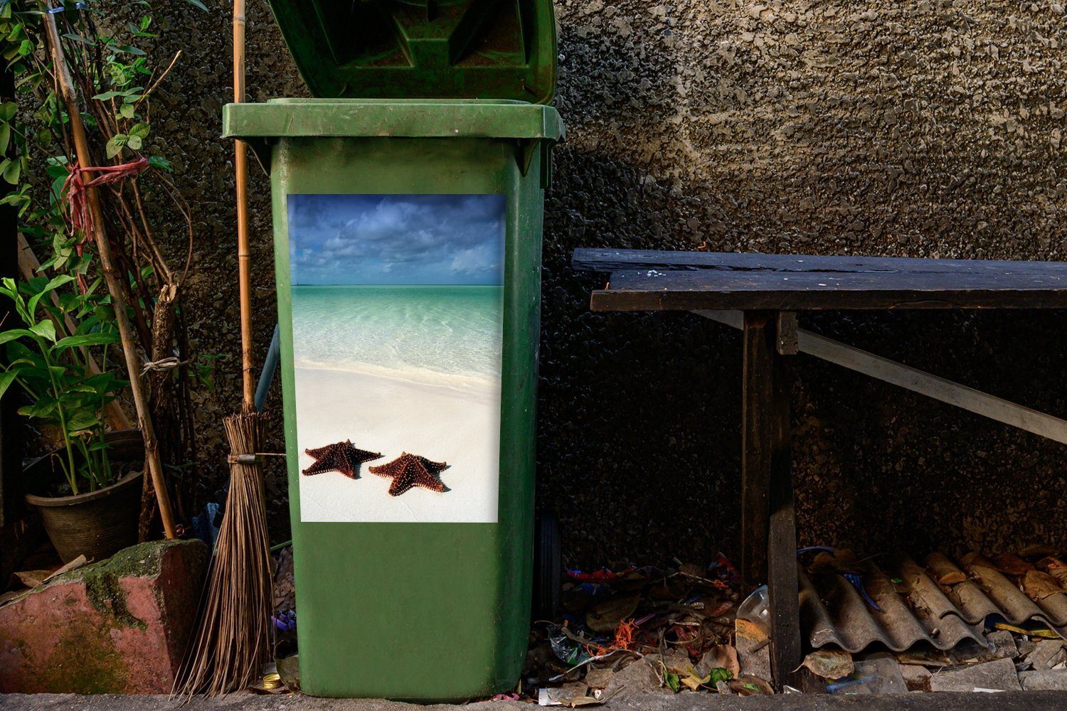 (1 Mülleimer-aufkleber, Sticker, Strand St), Abfalbehälter Seestern MuchoWow Mülltonne, Container, - Wasser - Wandsticker