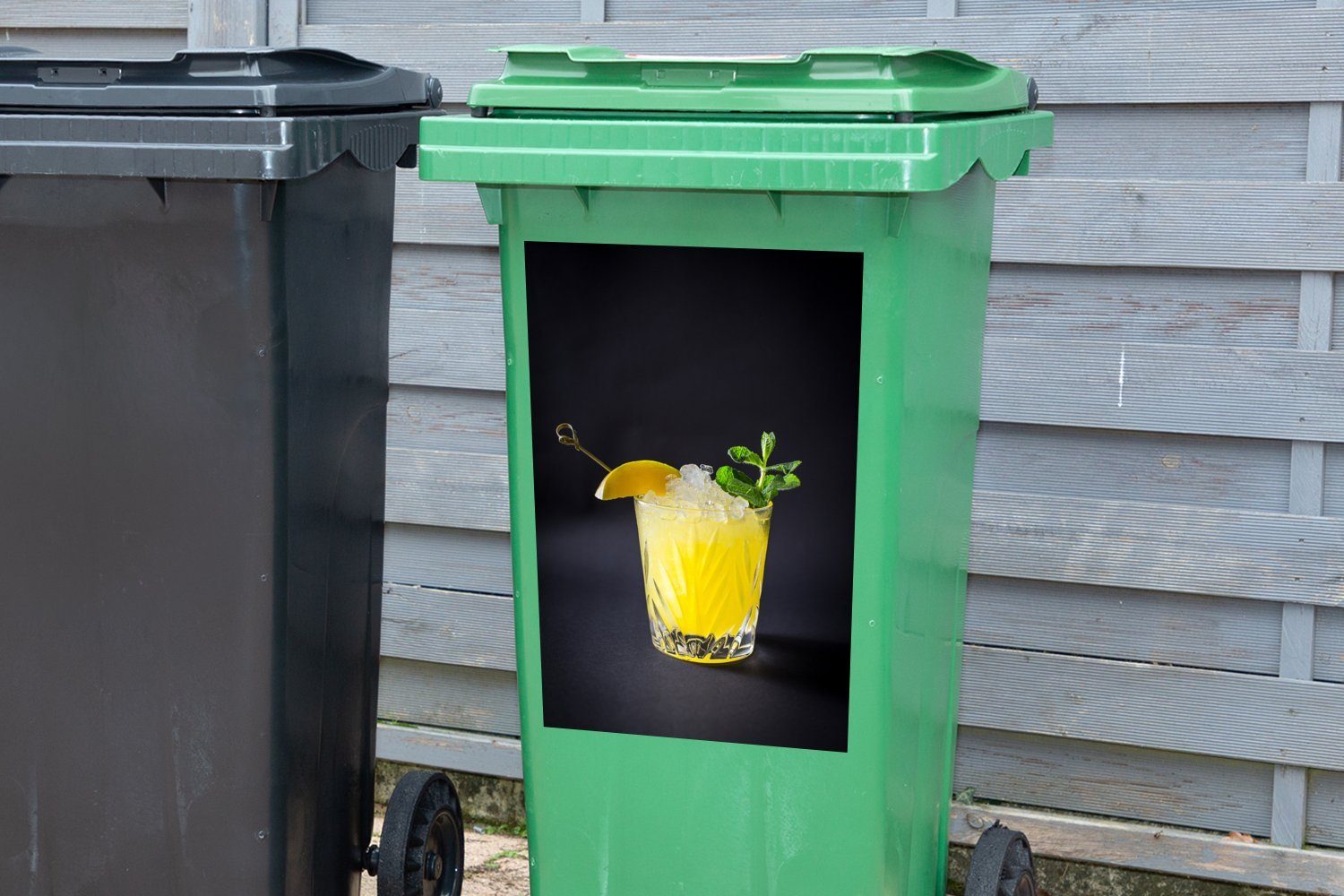 gelben einem Getränk Abfalbehälter Sticker, Wandsticker St), Teures in Mülleimer-aufkleber, Cocktaileinsatz (1 Mülltonne, MuchoWow Container,