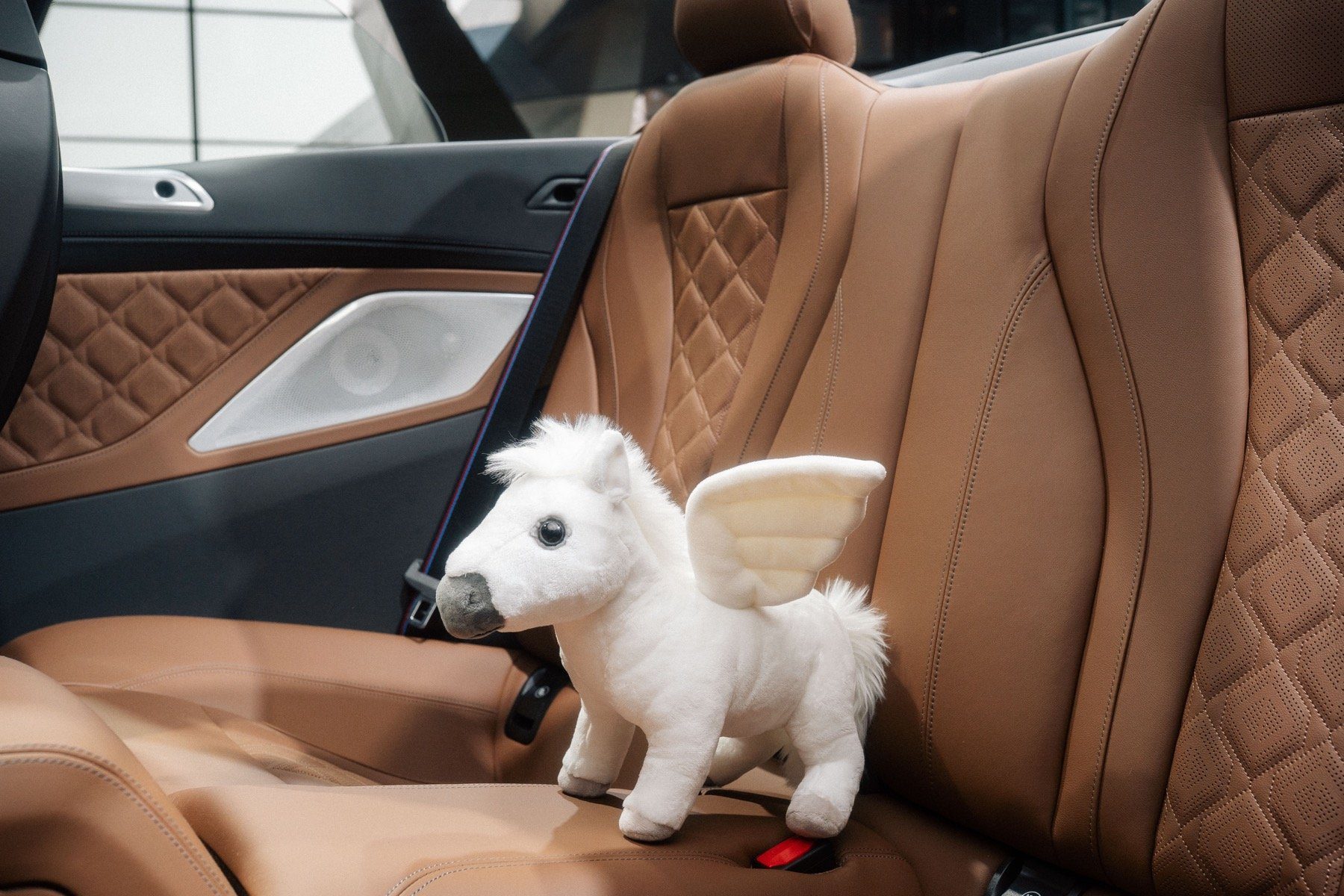 BMW Kuscheltier BMW Pegasus Plüschtier Kuscheltier weiß Geschenkidee (1-St) günstig online kaufen