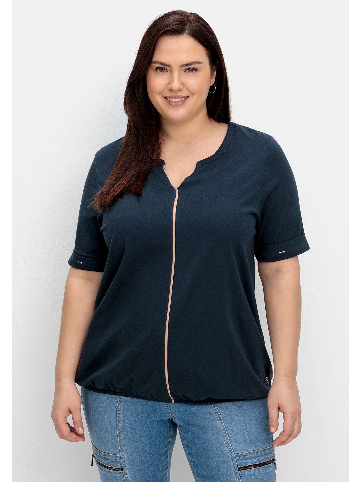 Sheego T-Shirt Große Größen mit Kontrastnaht und Saumgummibund