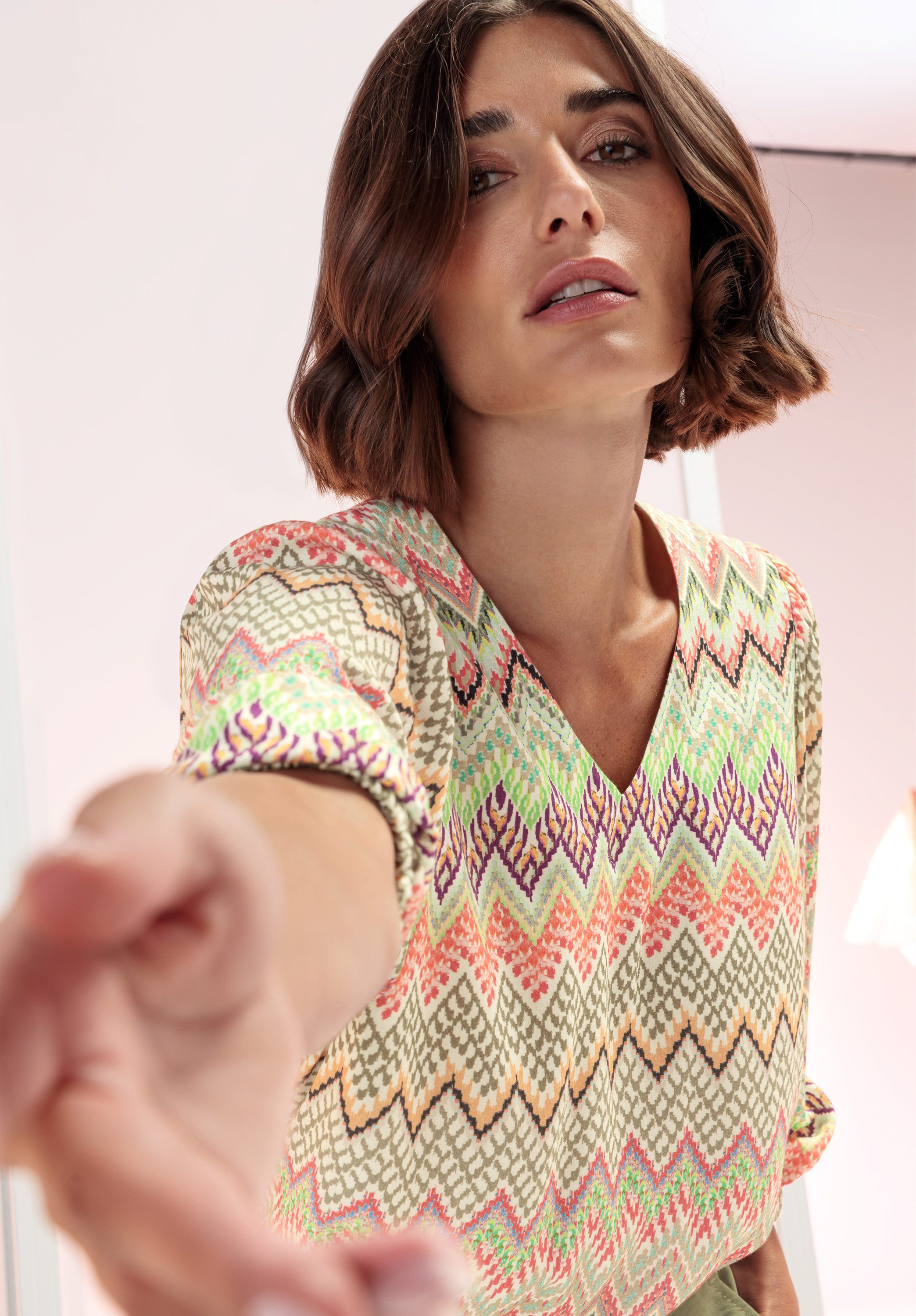bianca Druckbluse ALENA mit modischem Print in Trendfarben günstig online kaufen