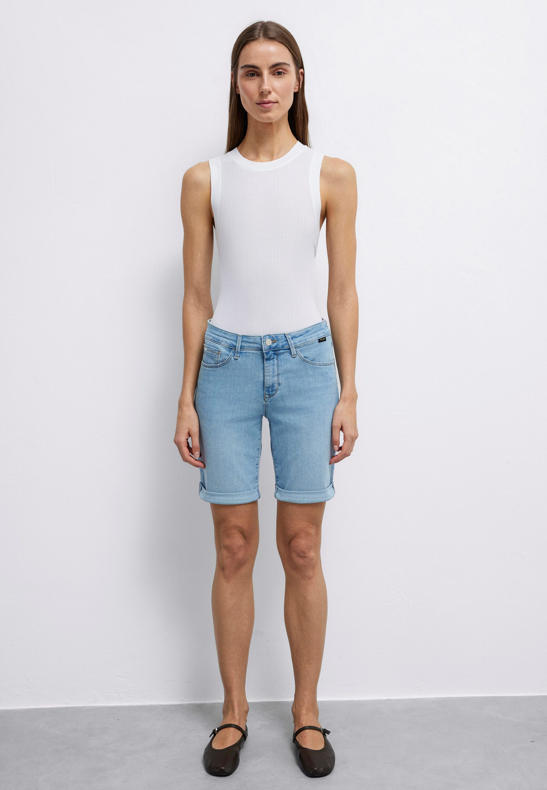 Mavi Shorts