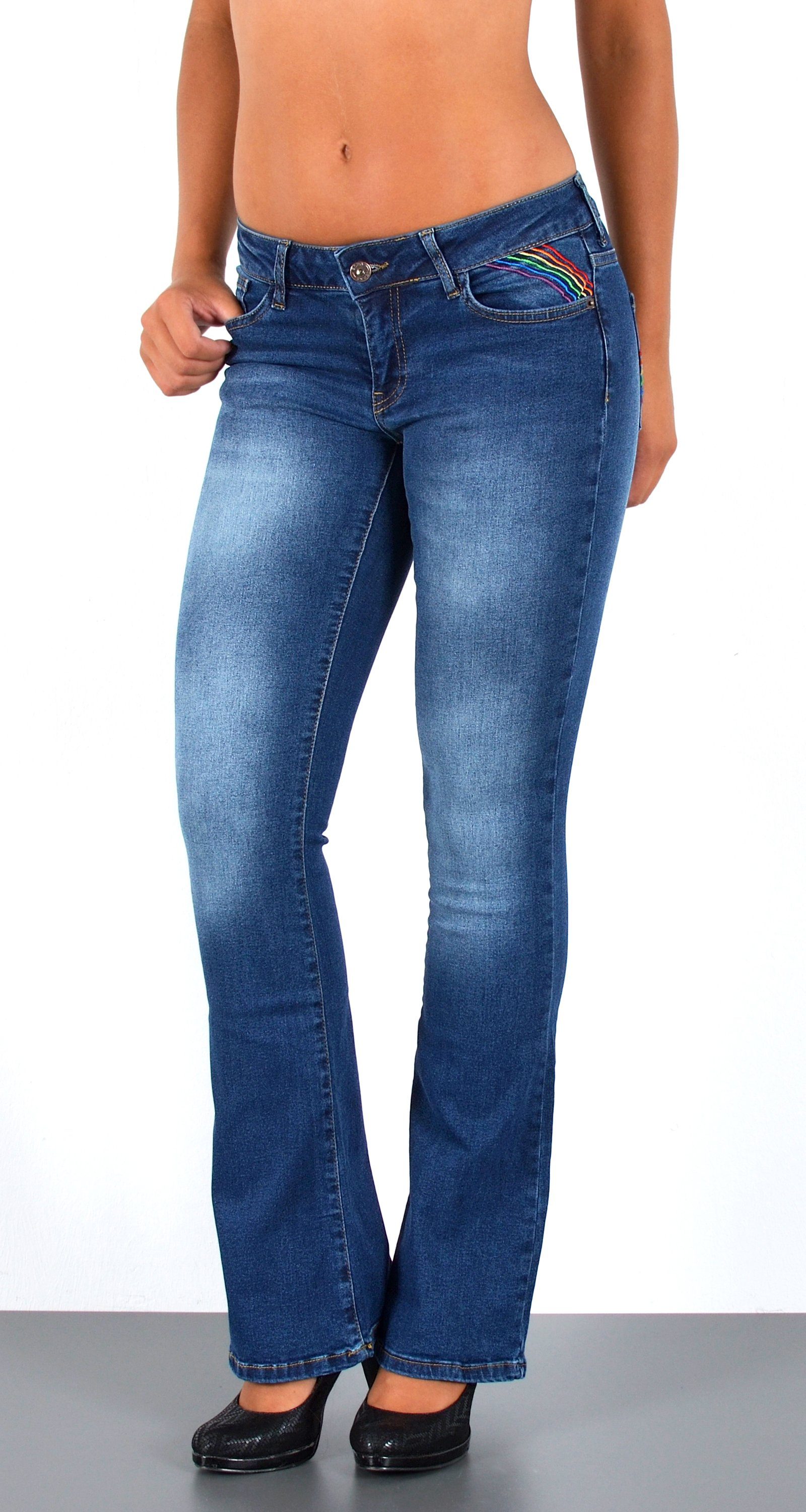 ESRA Bootcut-Jeans »B500« Damen Bootcut Jeans Low Waist, bis Plussize /  Große Größen, Damen Bootcut Hüftjeans Schlaghose mit Stretch bis Übergröße,  Schlagjeans mit weitem Bein und niedrige Leibhöhe, Damen Flared Jeans Tief,