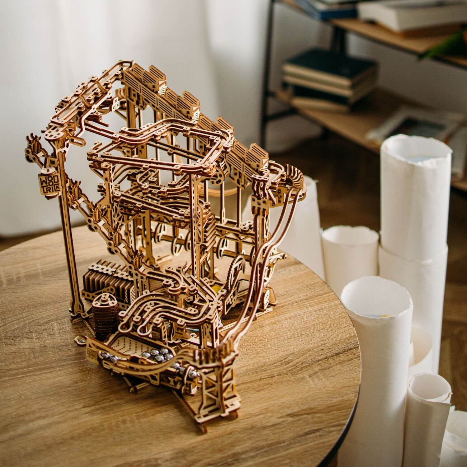 WoodTrick Modellbausatz WoodTrick Spiral Murmelbahn Elektrisch Mechanisches Holzpuzzle, (558-tlg)