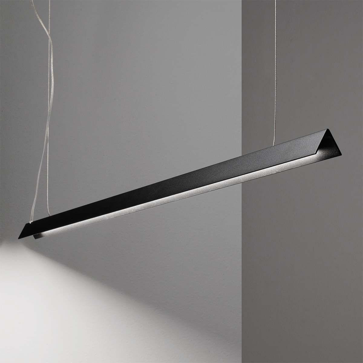 Ideal Lux Pendelleuchte V-Line SP Pendelleuchte 110 cm LED Schwarz/Weiß, LED fest integriert, Extra-Warmweiß, Hängeleuchte