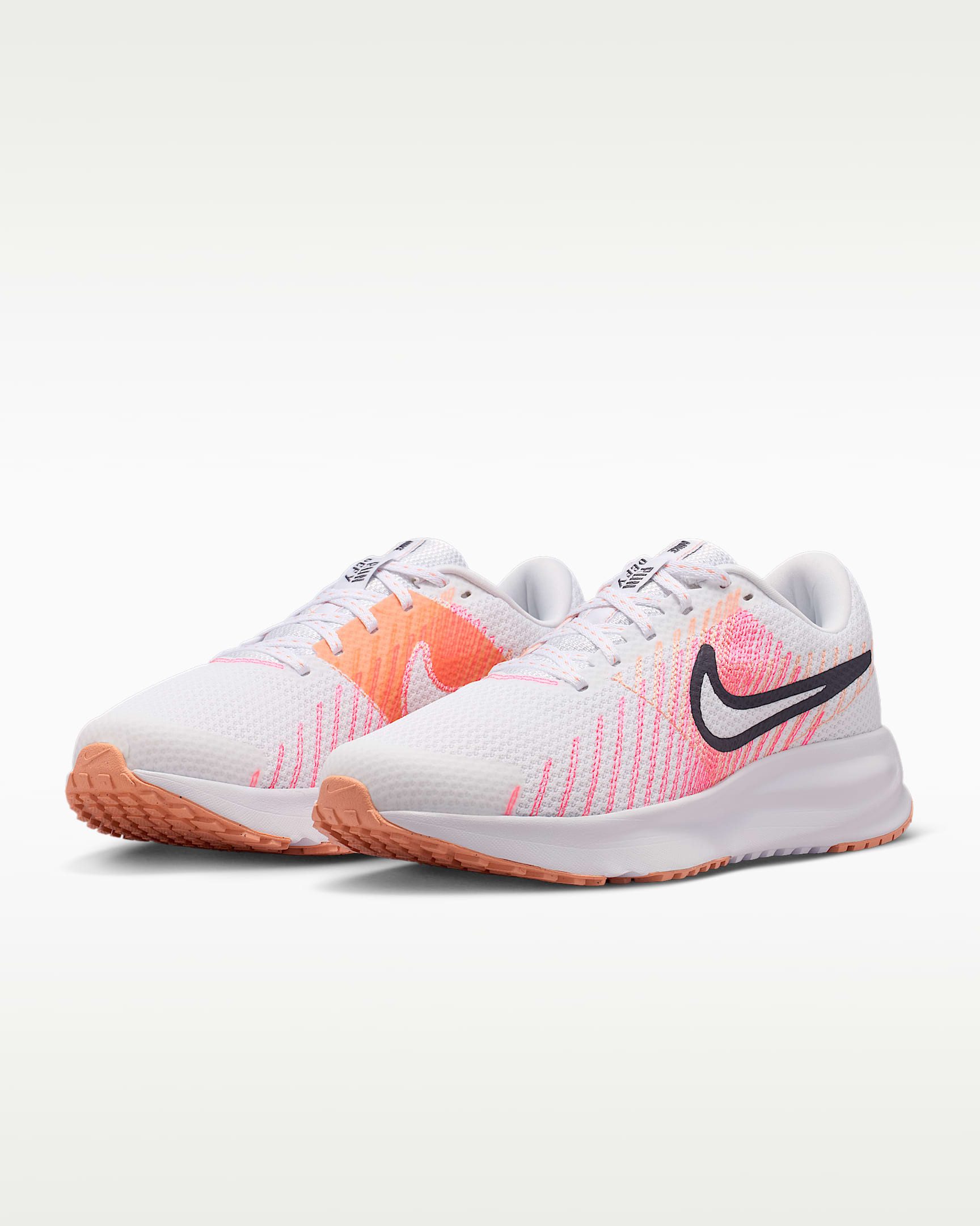 Nike Run Defy Laufschuh