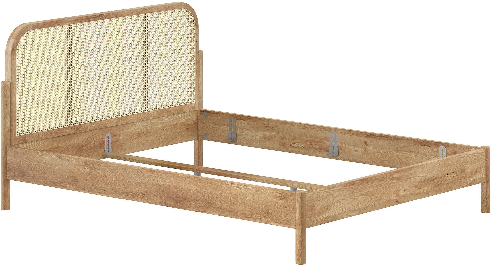 Home affaire Bettgestell Olive, Bettpfosten Eiche massiv und furnierten Bettseiten (mit hochwertigem Rattan-Geflecht Kopfteil, Rahmen Eiche massiv), ohne Lattenrost, mit höhenverstellbarem Rahmenbeschlag, zwei Breiten