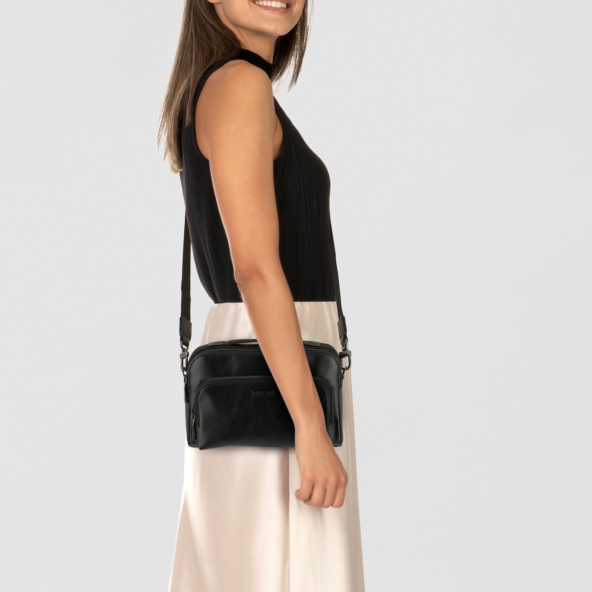 Guess Henkeltasche Boston, Polyurethan