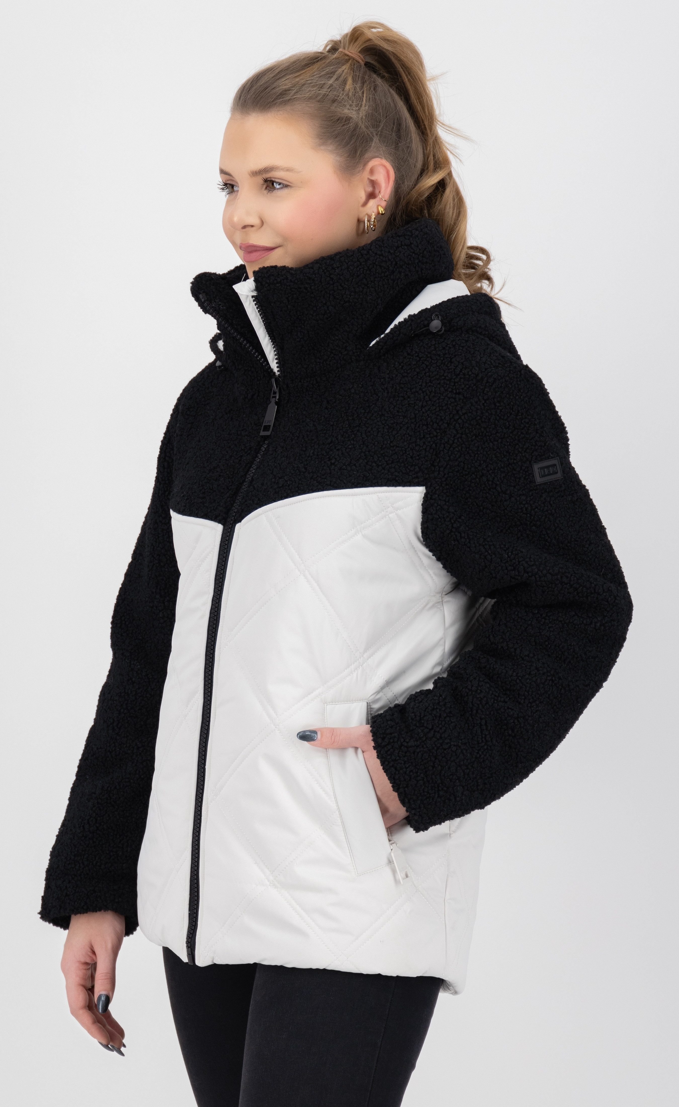 LPO Steppjacke XAVIA WMN hochgeschlossener Kragen mit Sherpa-Fleece