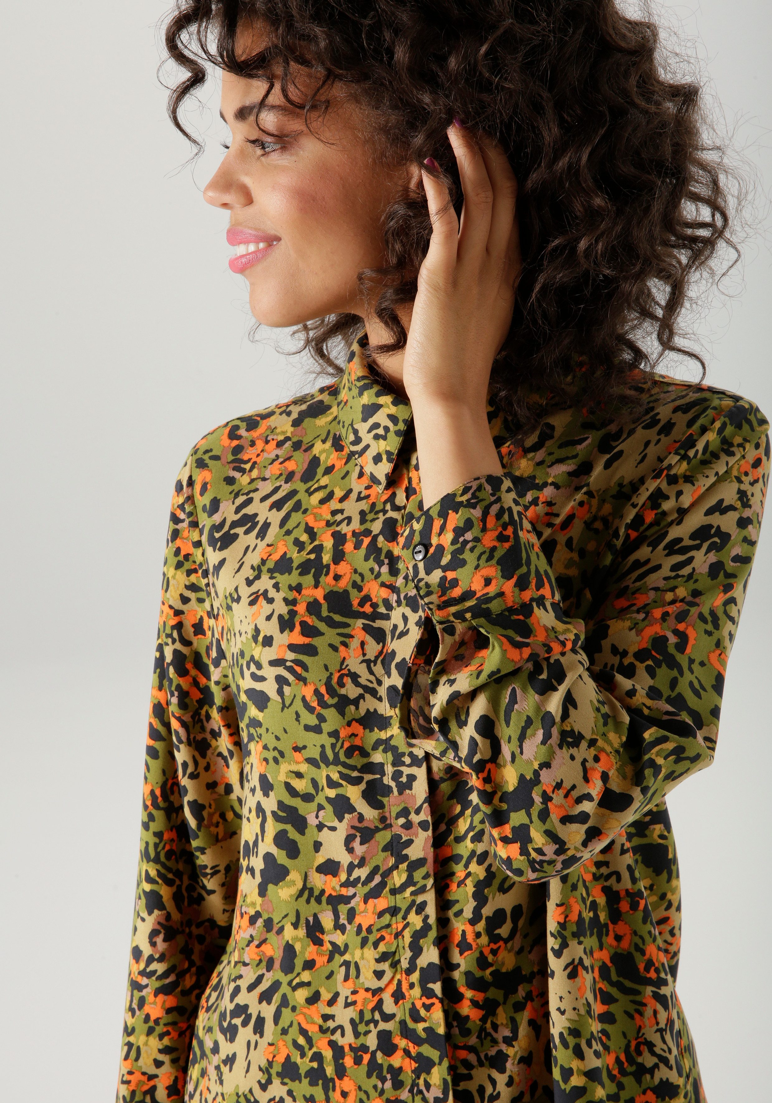 Aniston CASUAL Hemdbluse mit farbenfrohen, grafischen Alloverdruck