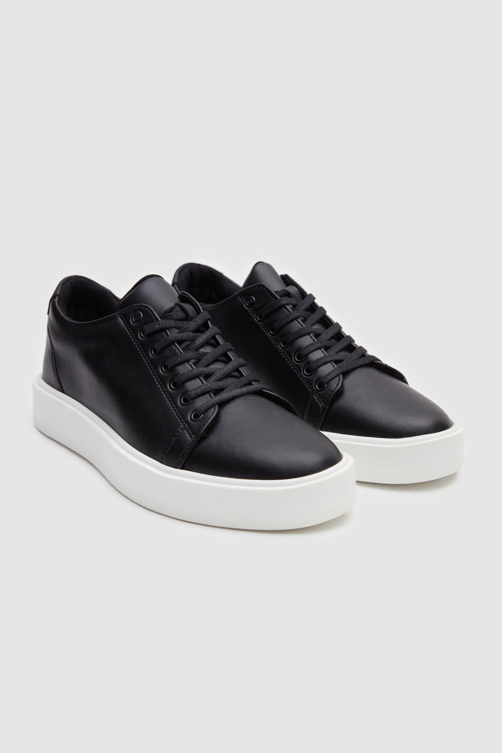 D'S DAMAT Zweifarbige Sneaker mit dicker weißer Sohle und Schnürung Sneaker