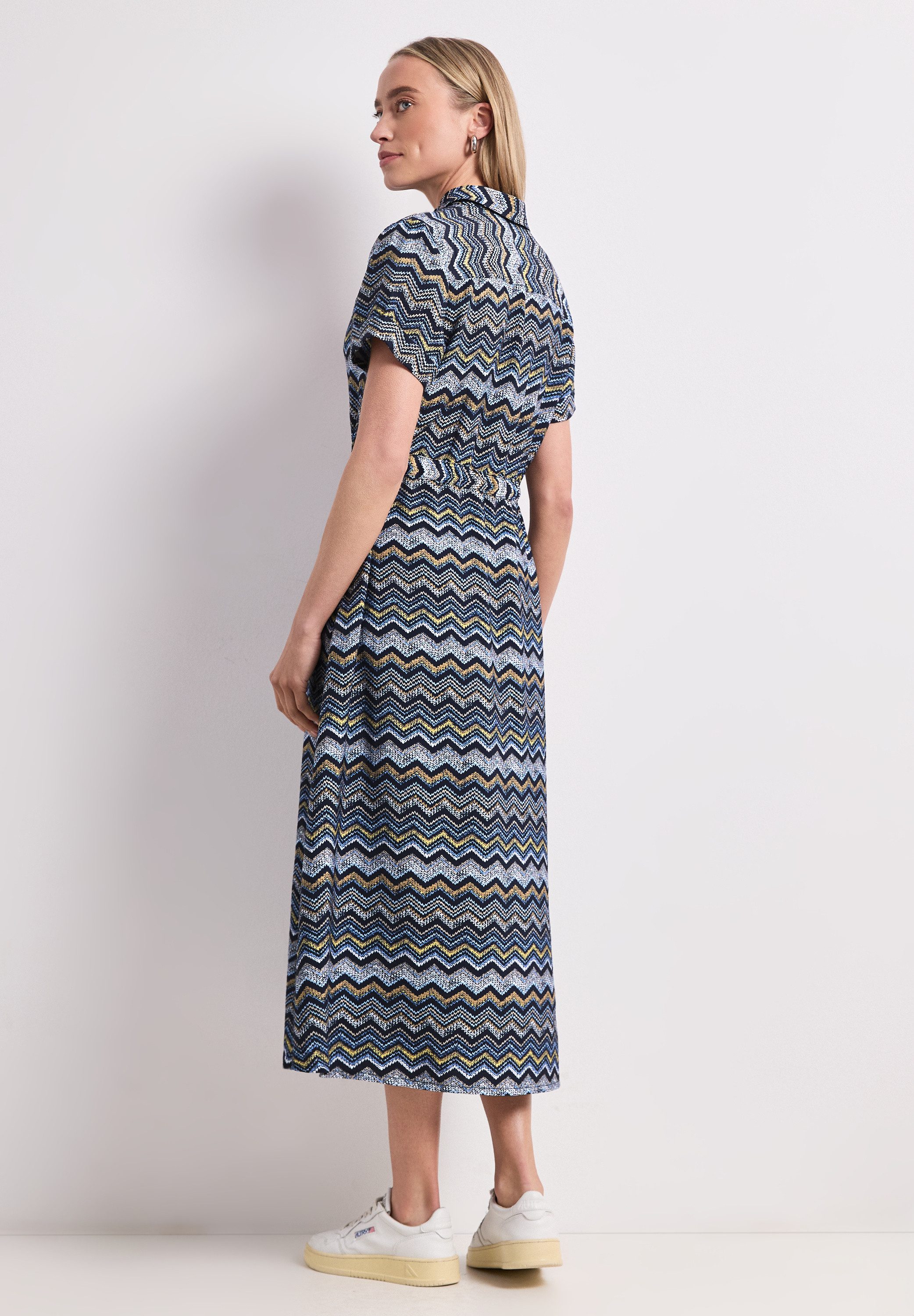 STREET ONE Midikleid Sommerkleid mit Zick-Zack-Muster