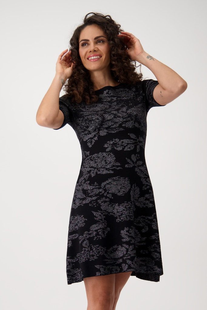 Monari Strandkleid Strickkleid Strassdetails auf floralem Muster