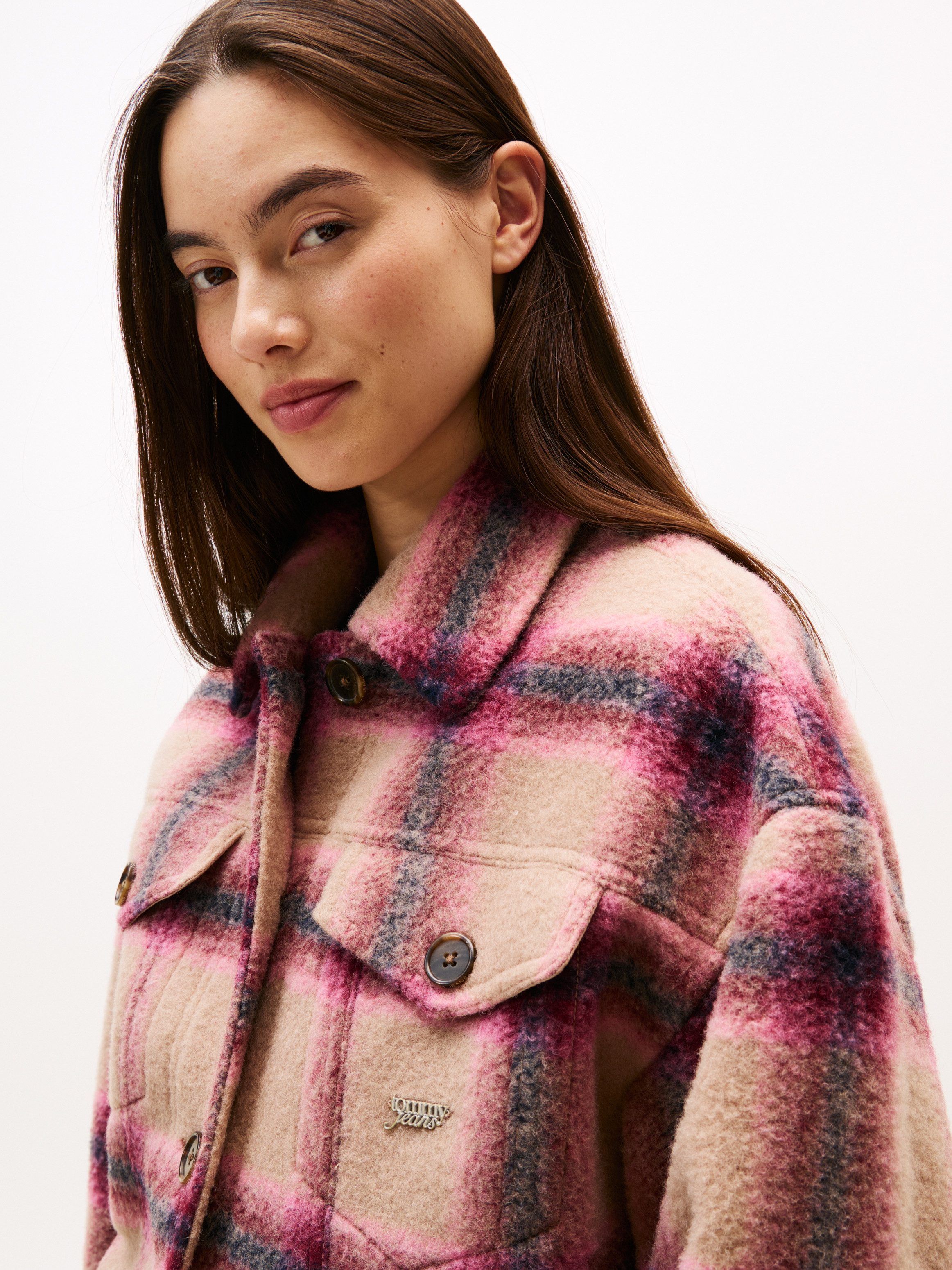 Tommy Jeans Hemdjacke TJW WOOL TRUCKER JACKET Materialmix, mit Wolle