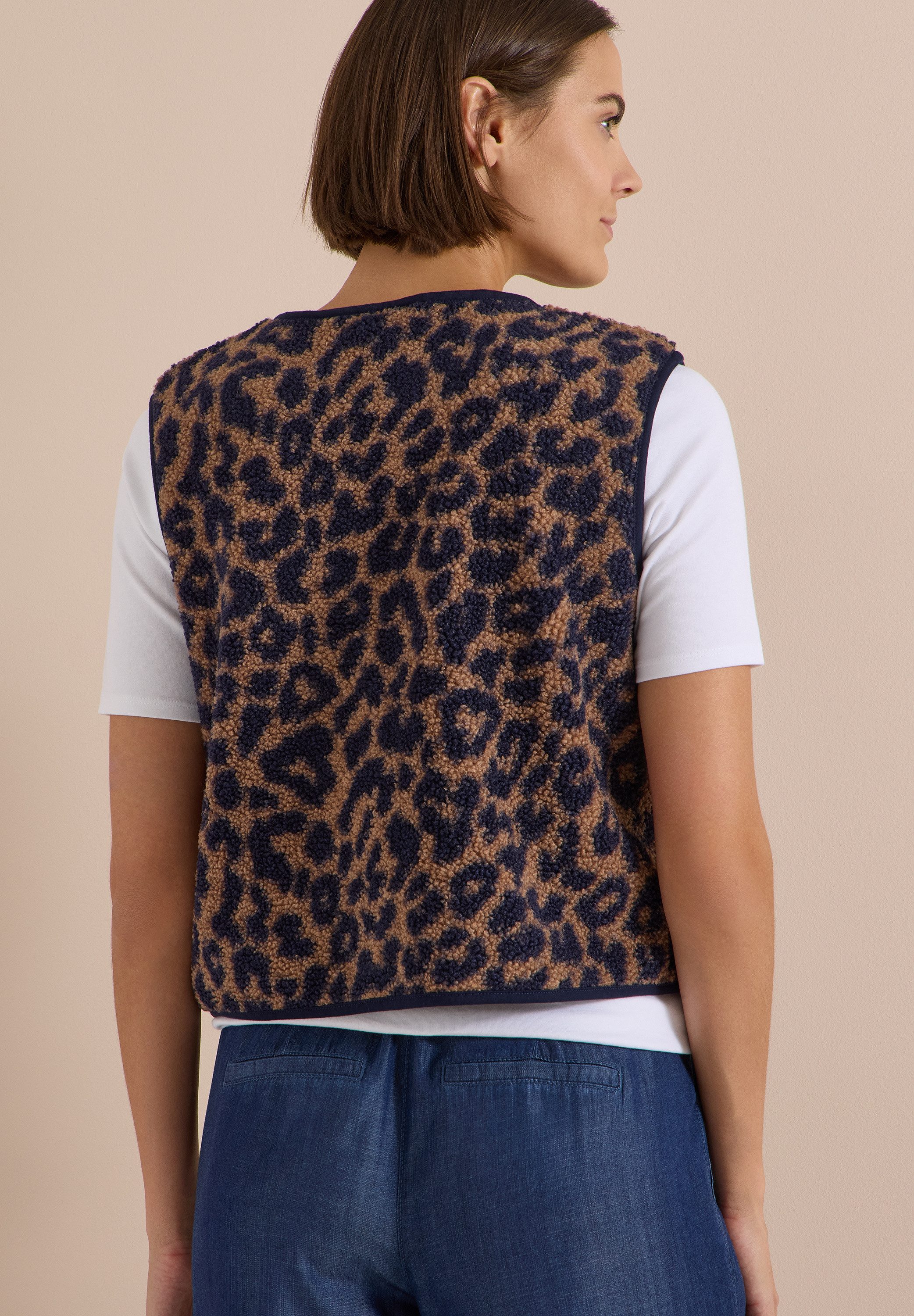 CECIL Fleeceweste Teddy-Weste mit Softshelldetails und Leo-Muster