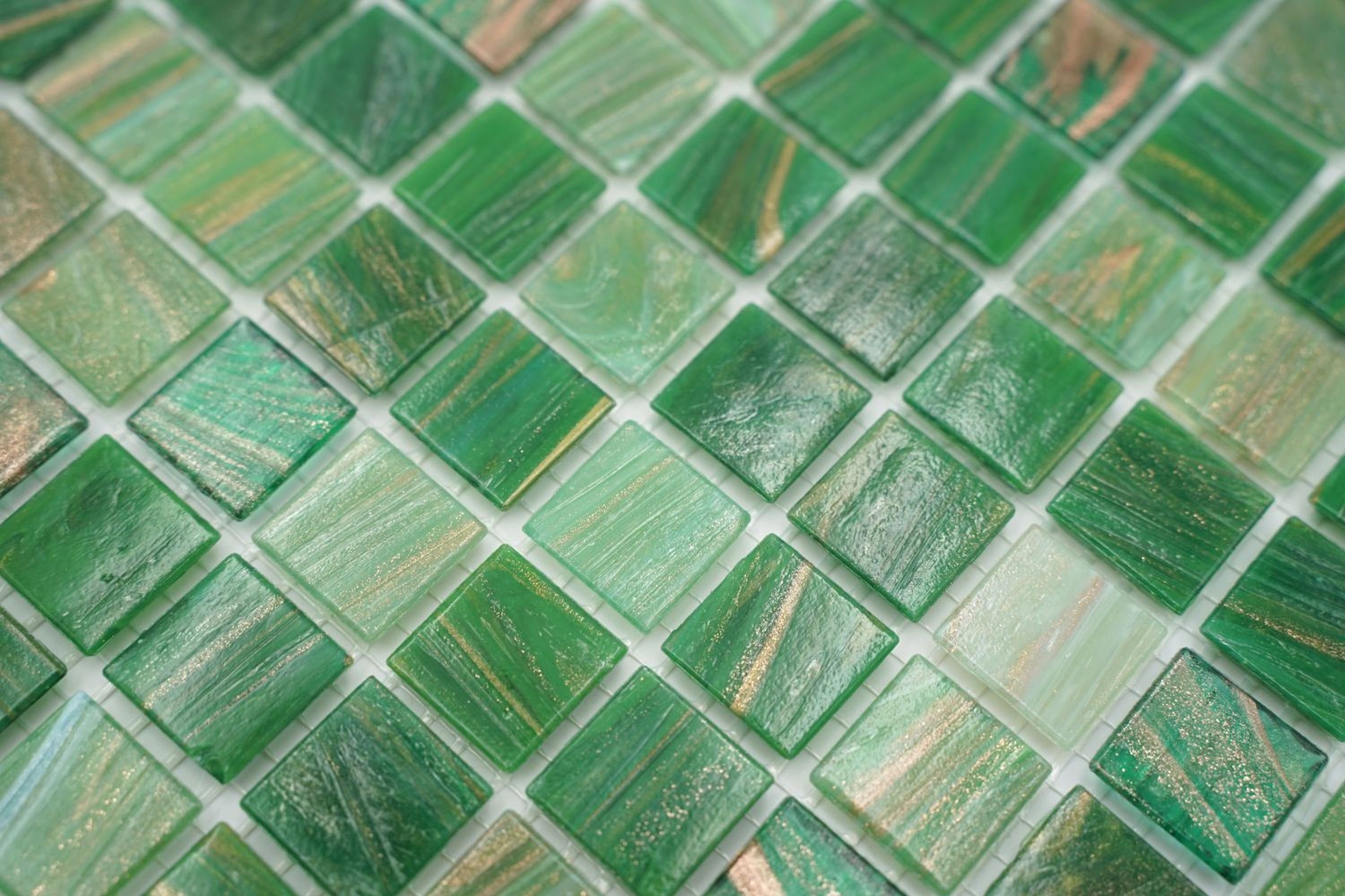 Glasmosaik mint Mosani Mosaikfliesen Bodenfliese Fliesenspiegel kupfer grün