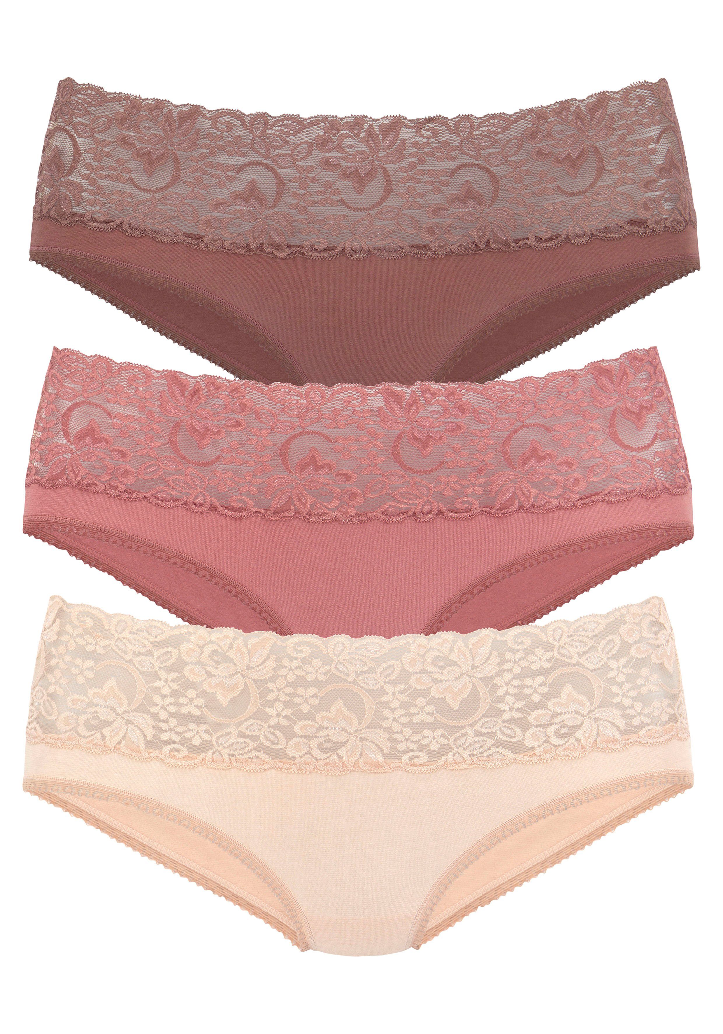 Vivance Slip (3er-Pack) aus elastischer Baumwolle mit floraler Spitze. € 16,99, (€ 5,66 pro 1 Stk).