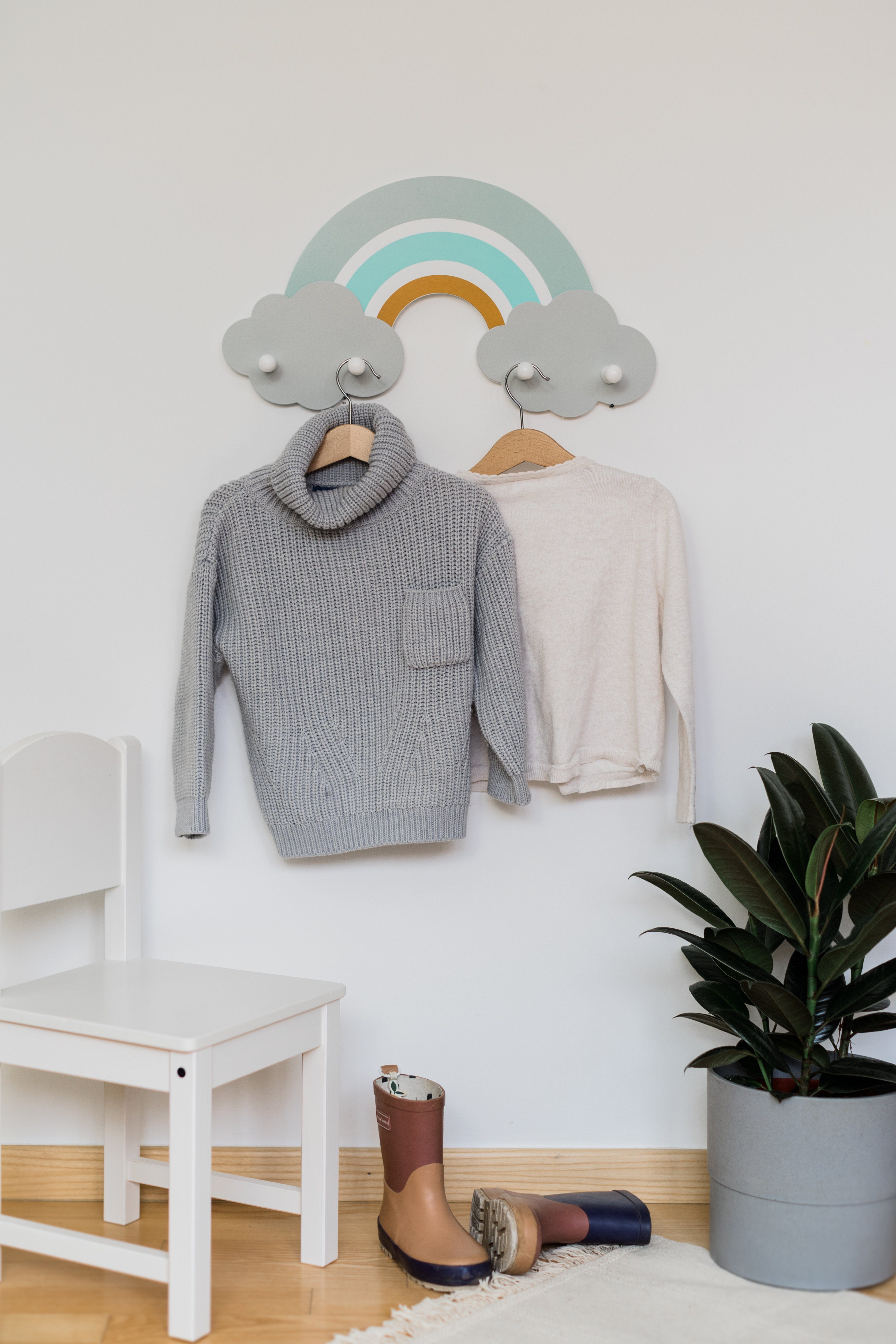 KINDSGUT Garderobe (1 St), Regenbogen-Garderobe für Kinder, Finn, Holz, Kleidung, Bekleidung