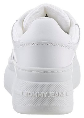 Tommy Jeans TJW RETRO BASKET FLATFORM ESS Plateausneaker mit Logoschriftzug in der Sohle, Freizeitschuh, Halbschuh, Schnürschuh