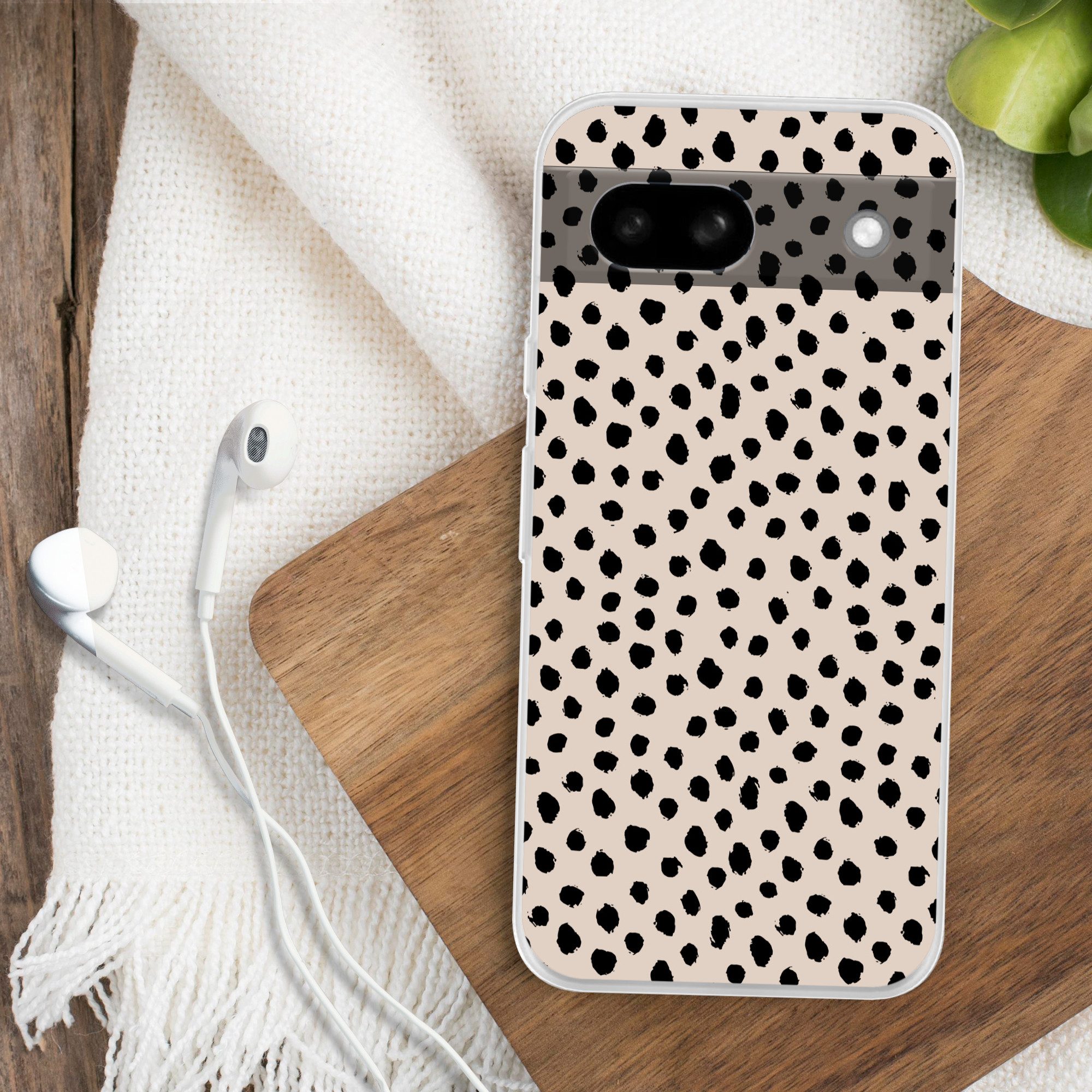 MuchoWow Handyhülle für Google Pixel 8a Polka dots - Schwarz - Beige, Phone Case, Silikon, Schutzhülle Dünn