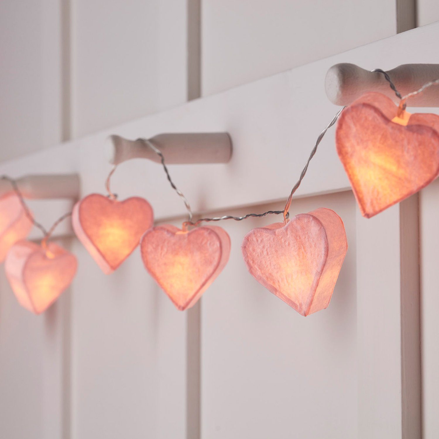 Lights4fun LED-Lichterkette 10er Papier Herzen Lichterkette Batterie