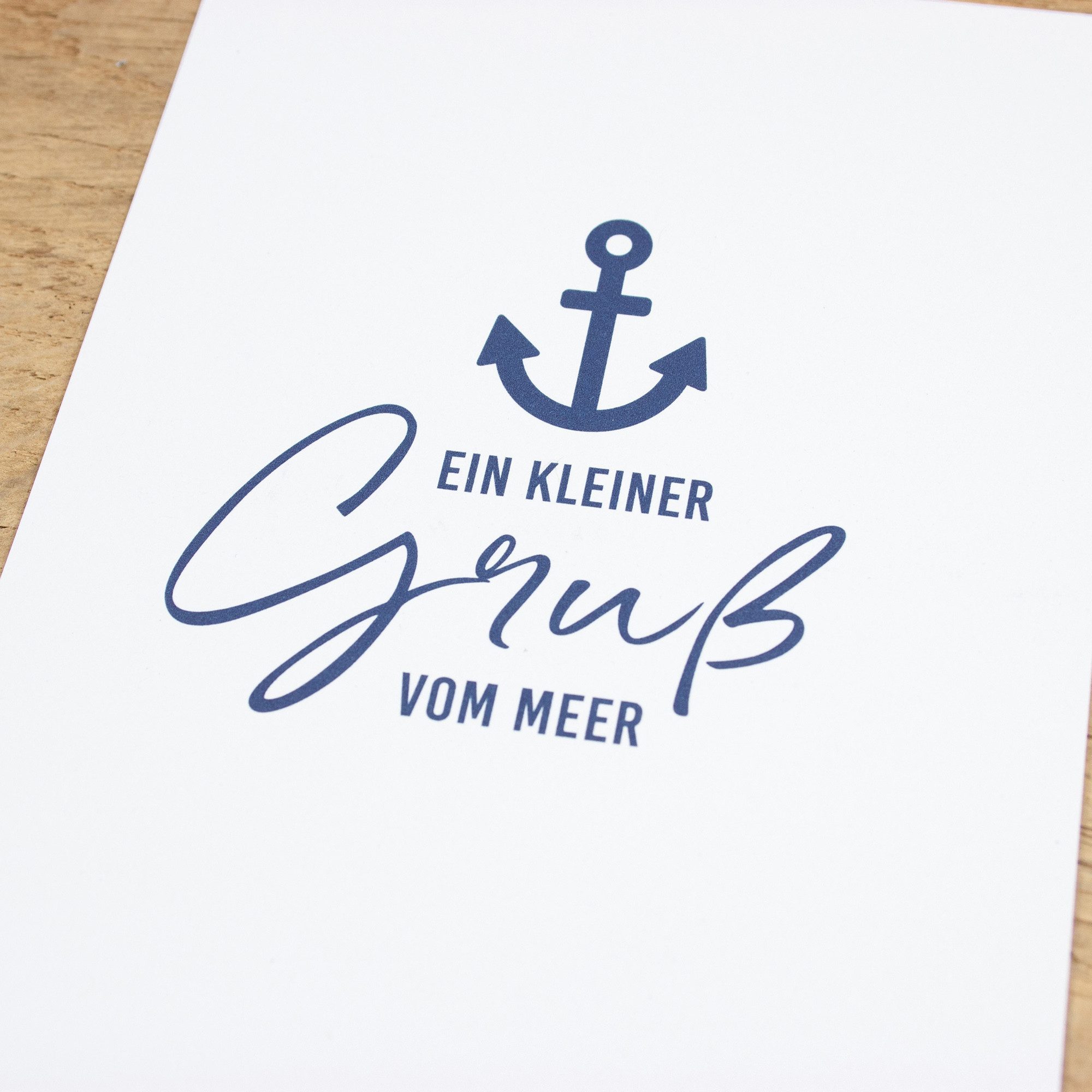 Bow & Hummingbird Postkarte Maritime Postkarte "Ein kleiner Gruß vom Meer" aus Recyclingpapier
