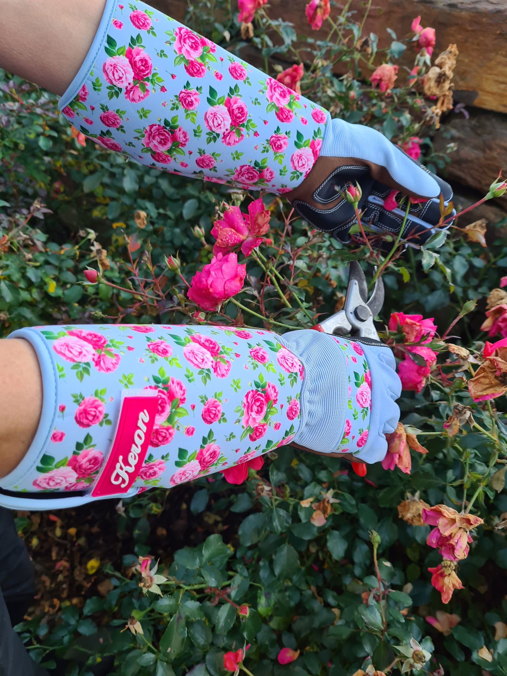 Keron Gartenhandschuhe 2 Paar Rosenhandschuh Gr. 8/M Rose Garden, lange Stulpe (2, Paar) Gartenarbeit, Schutz vor Dornen, Stacheln