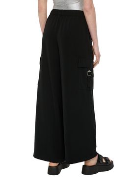 QS Stoffhose Satinhose mit Wide Leg und Cargotaschen Logo, Gummizug