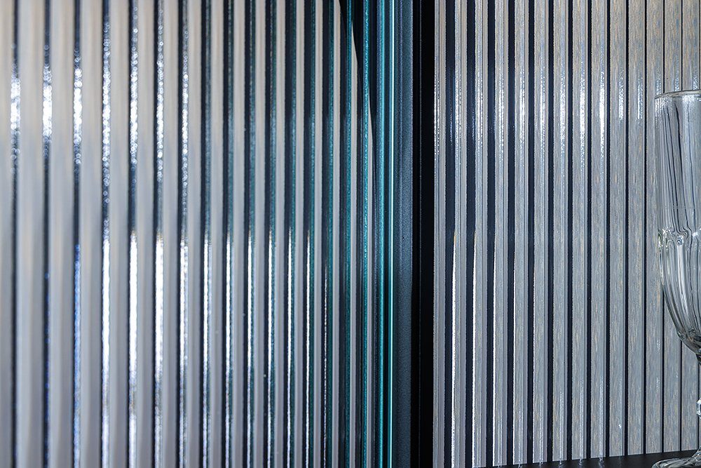 · Vitrine Stauraum Metall Modern PARIS Wohnzimmer 1-St) riess-ambiente 180cm schwarz · · · Design gold / (Einzelartikel, Glas · Küche