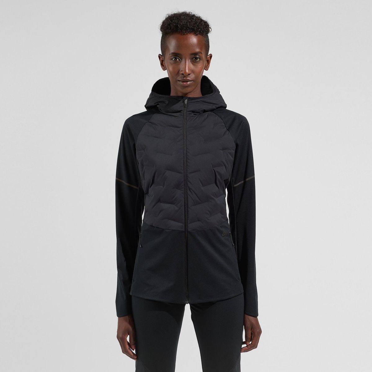 Odlo Outdoorjacke Zeroweight Insulator Vielseitige und umweltfreundliche Damenjacke mit winddichter