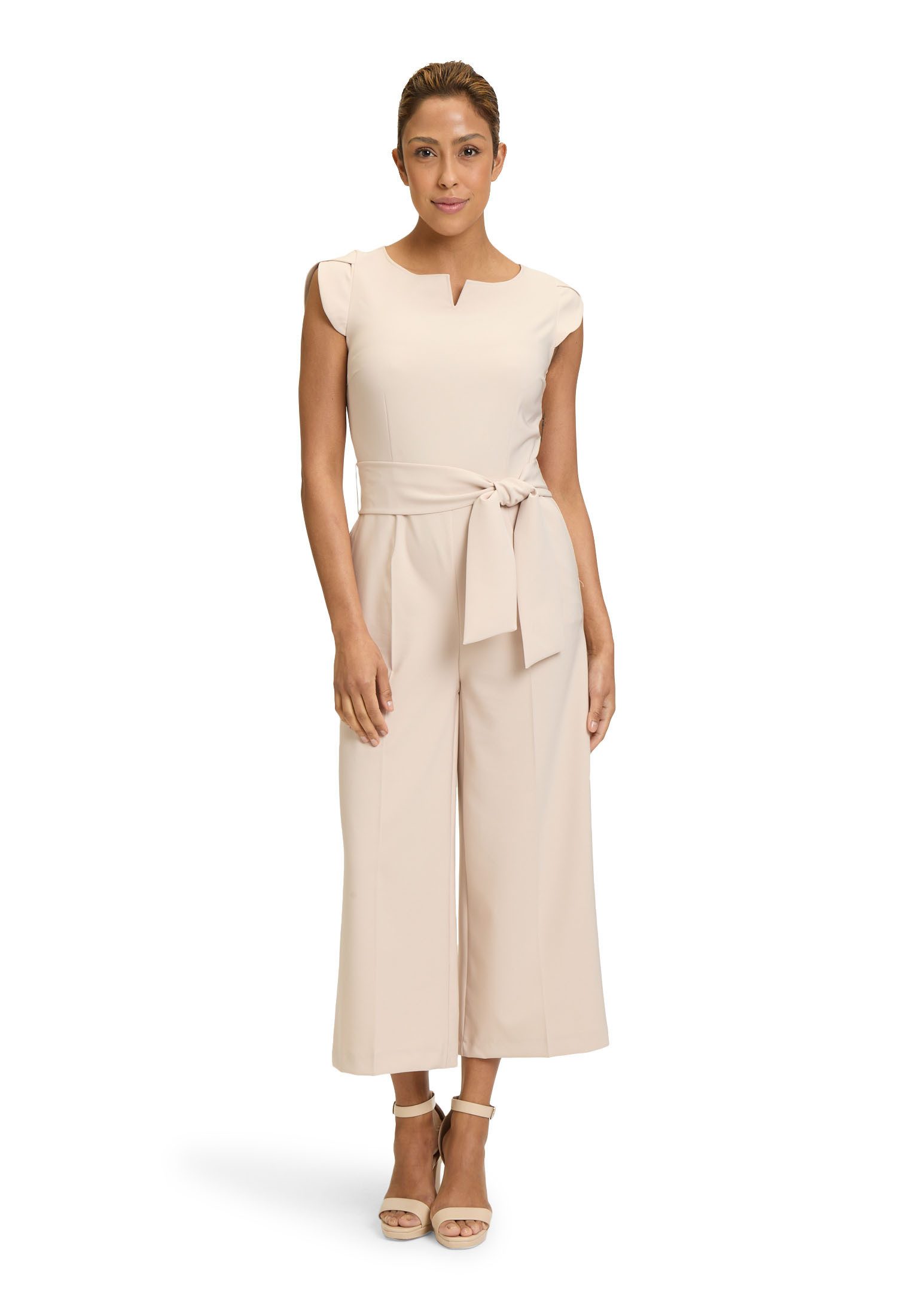 Betty Barclay Overall Betty Barclay Jumpsuit mit Eingrifftaschen (1-tlg) Form