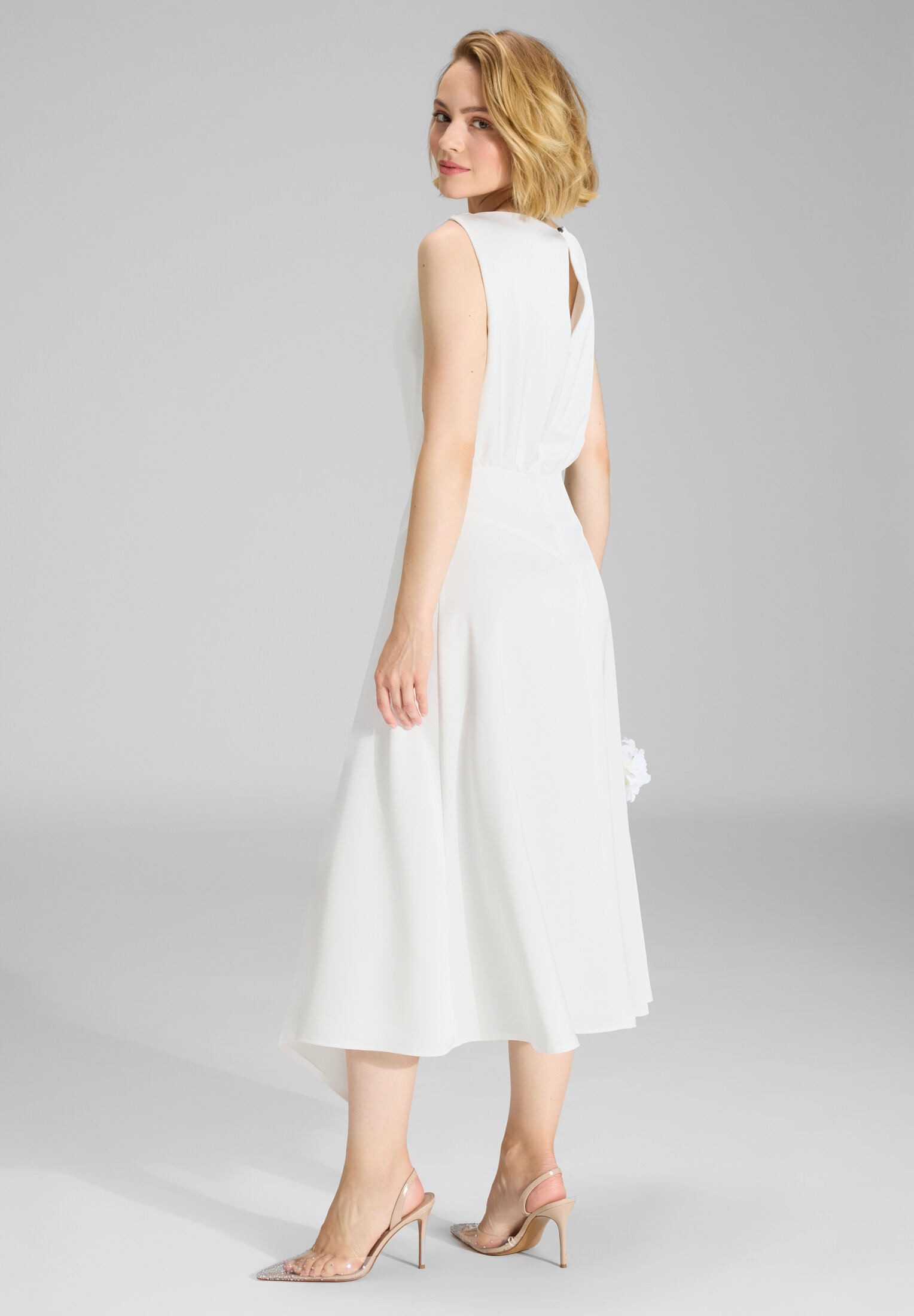 SWING Cocktailkleid Taillierter Schnitt mit fließendem Rockteil günstig online kaufen