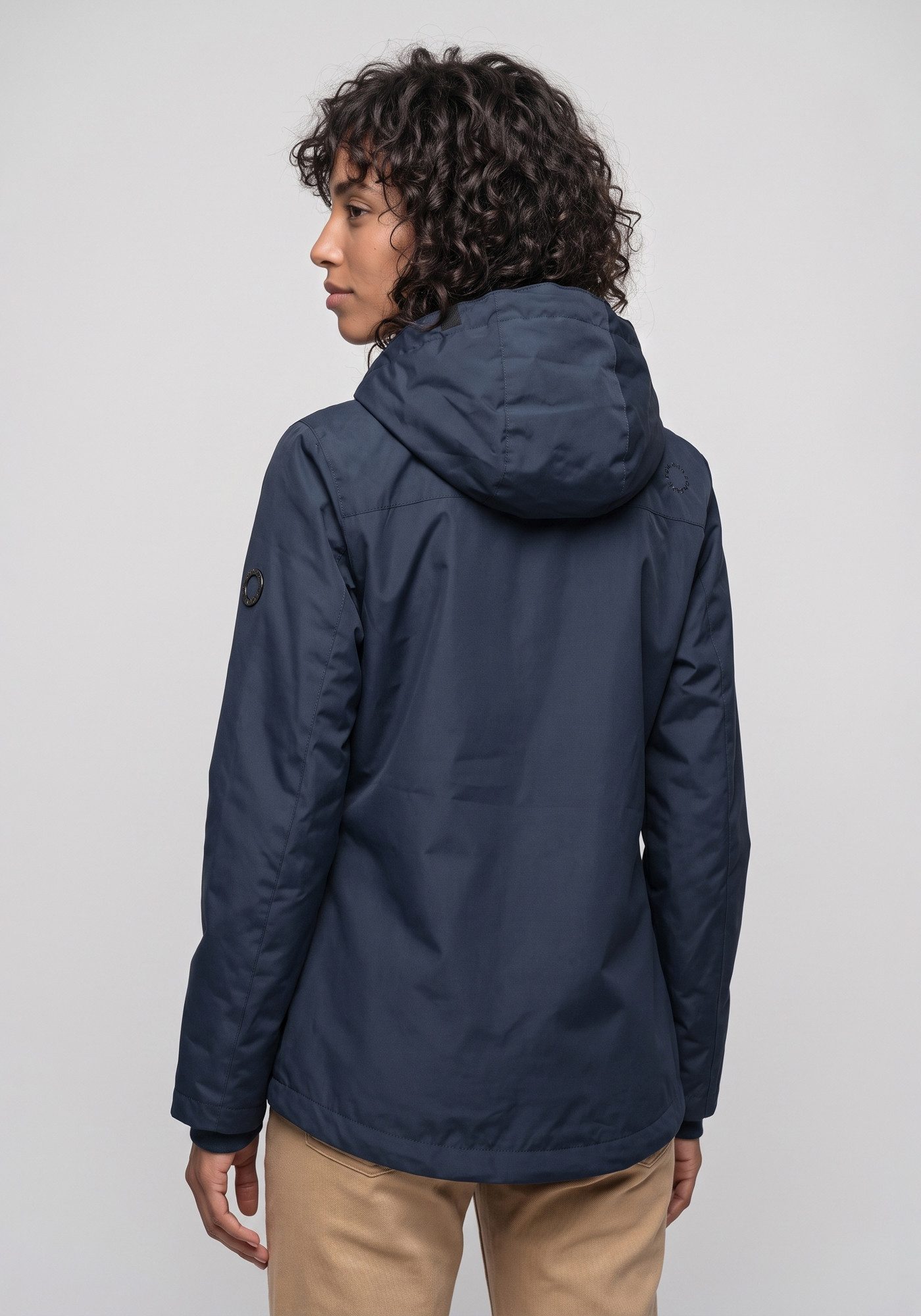 Alife & Kickin Outdoorjacke LilouAKA leichte, taillierte Übergangsjacke mit verstellbarer Kapuze – Bild 3 von 5