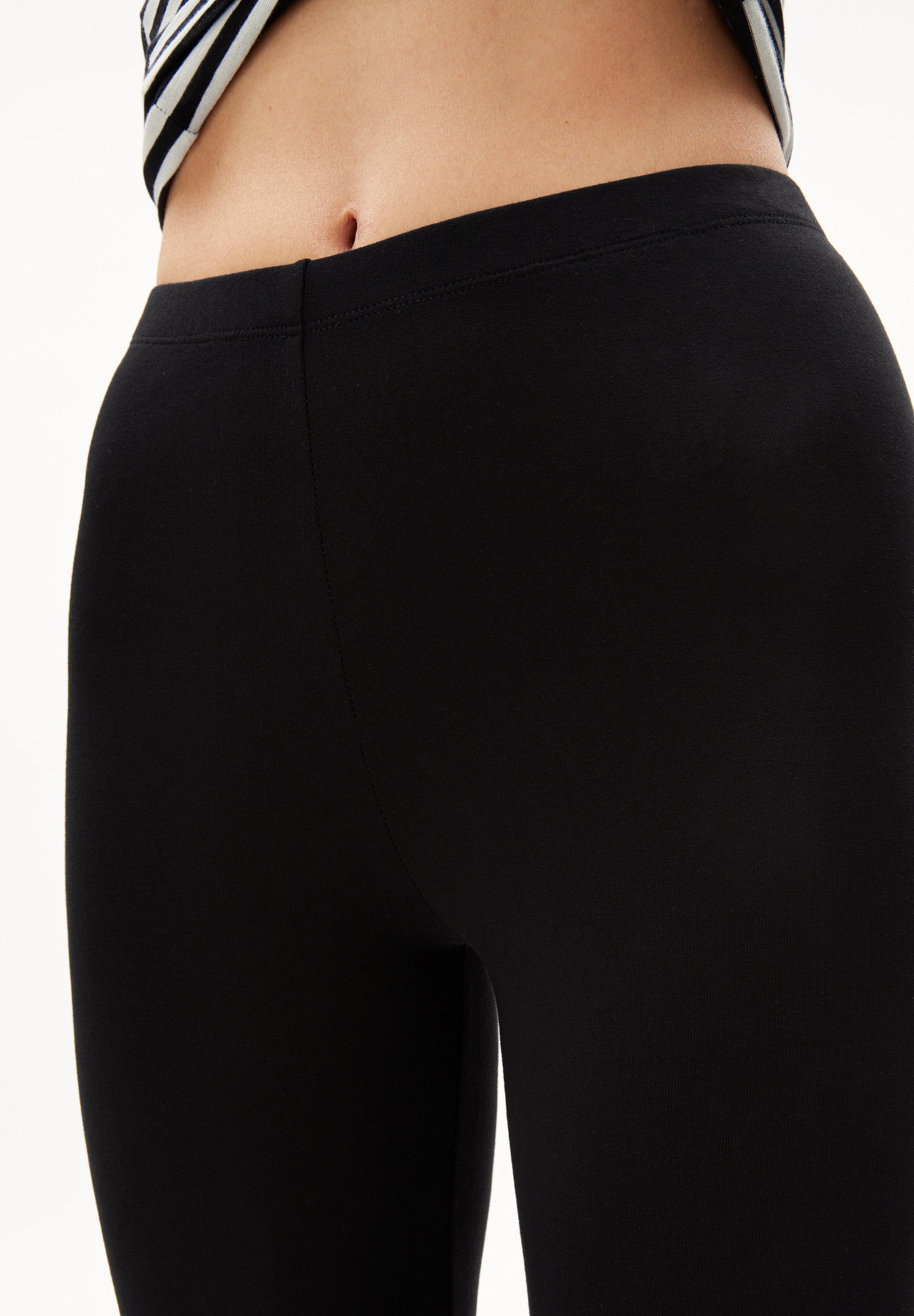 Sporthose aus SHIVAA Armedangels Bund black (1-tlg) Leggings Damen Fitted Mix Bio-Baumwoll elastischer