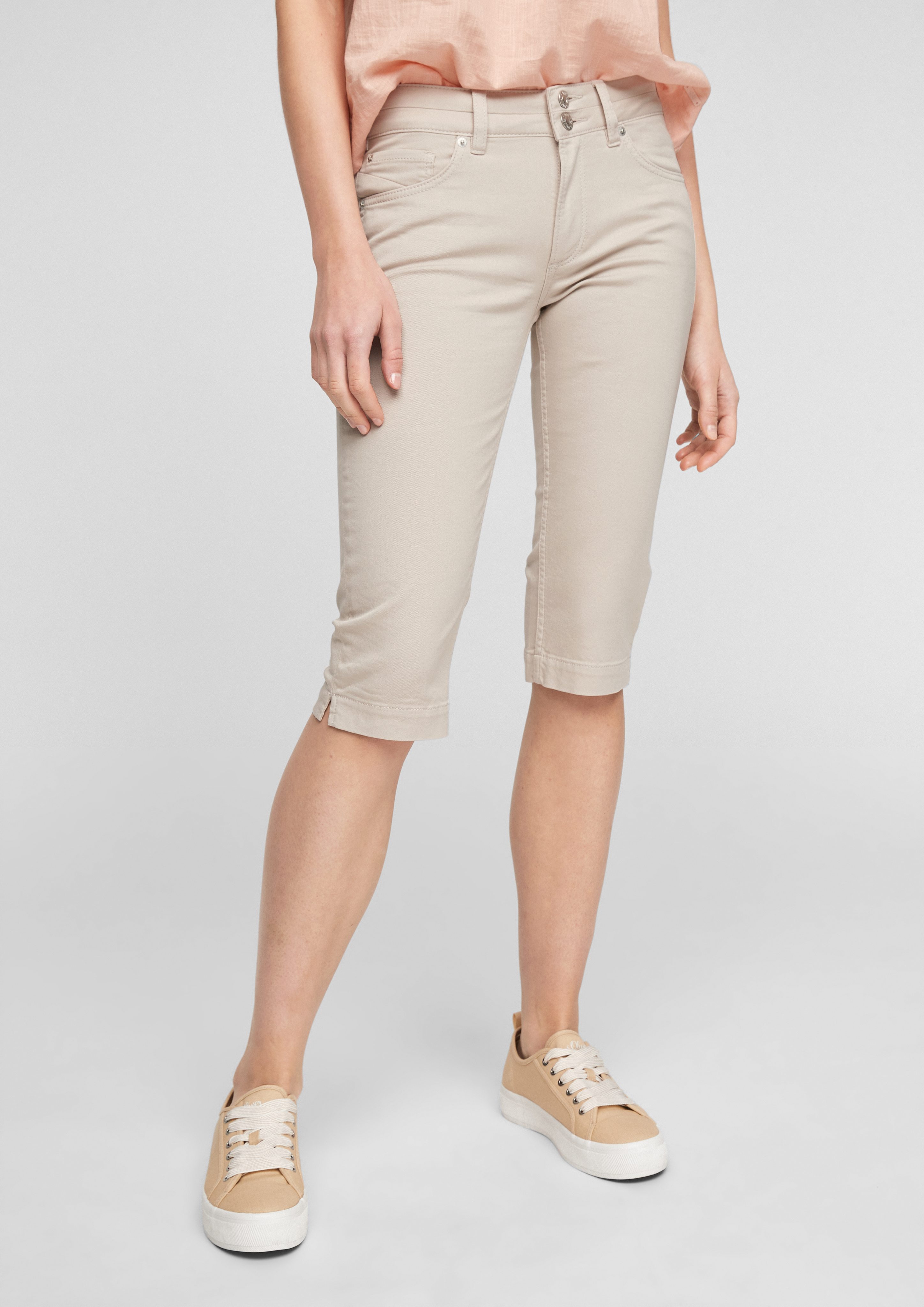 QS 3/4-Hose Slim Fit: Coloured Capri-Jeans Label-Patch beige
