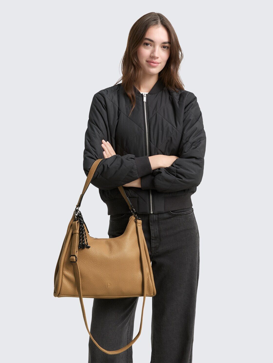 TOM TAILOR Denim Beuteltasche Bags, TTFINNA M Beuteltasche mit dekorativem Anhänger