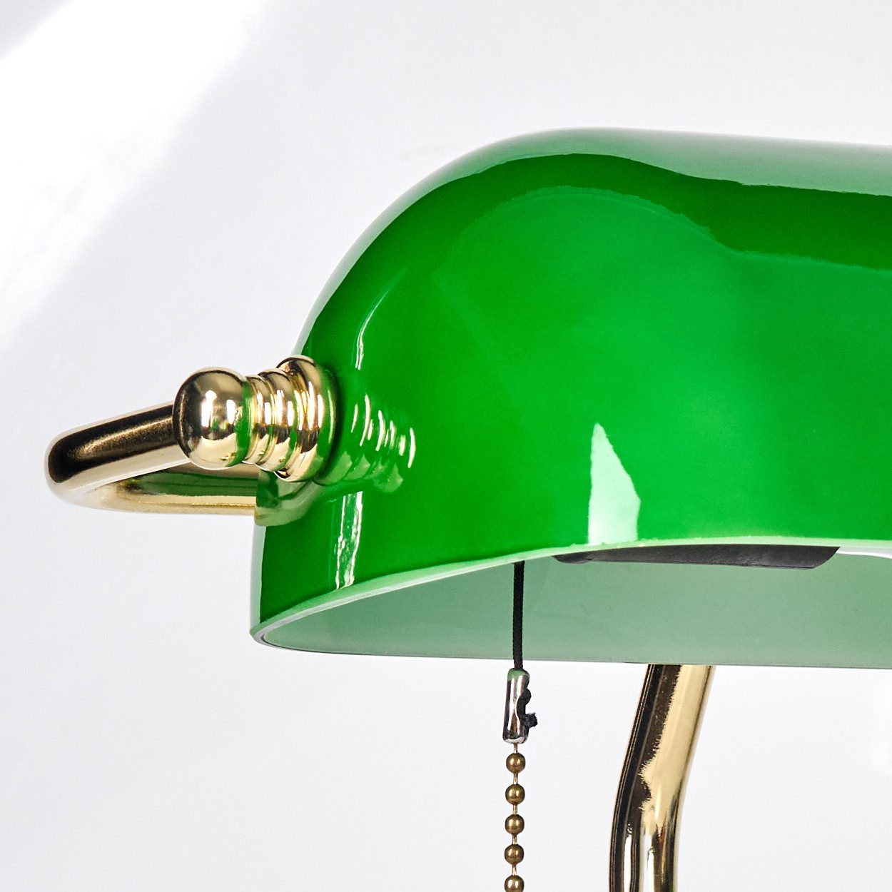 hofstein Tischleuchte Tischlampe aus Metall/Glas in Goldfarben/Grün/Weiß, Schreibtischlampe, ohne Leuchtmittel, traditionelle Bankerlampe für Büros im Vintage-Design, Zugnschnur, E27