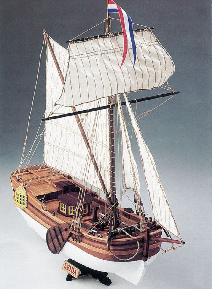 COREL Modellbausatz Leida holländisches Fischereiboot 1:64 Baukasten - Historisches Schiff