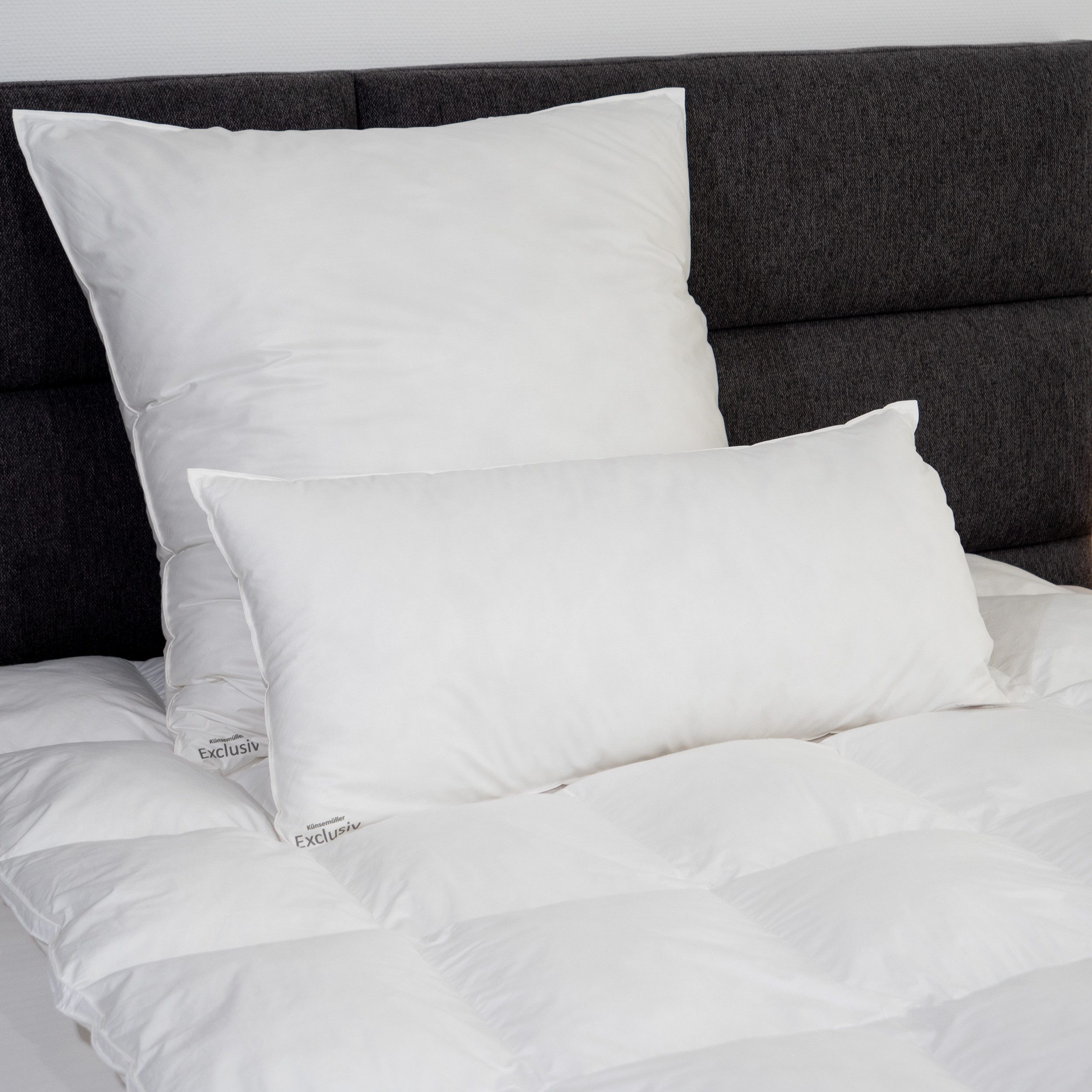 KÜNSEMÜLLER Microfaserkissen Exclusiv, Füllung: 100% Polyester (Sensofill), Bezug: 100% Baumwolle, Rückenschläfer, Seitenschläfer, Bauchschläfer, Daunen-Feeling durch modernste Fasertechnologie