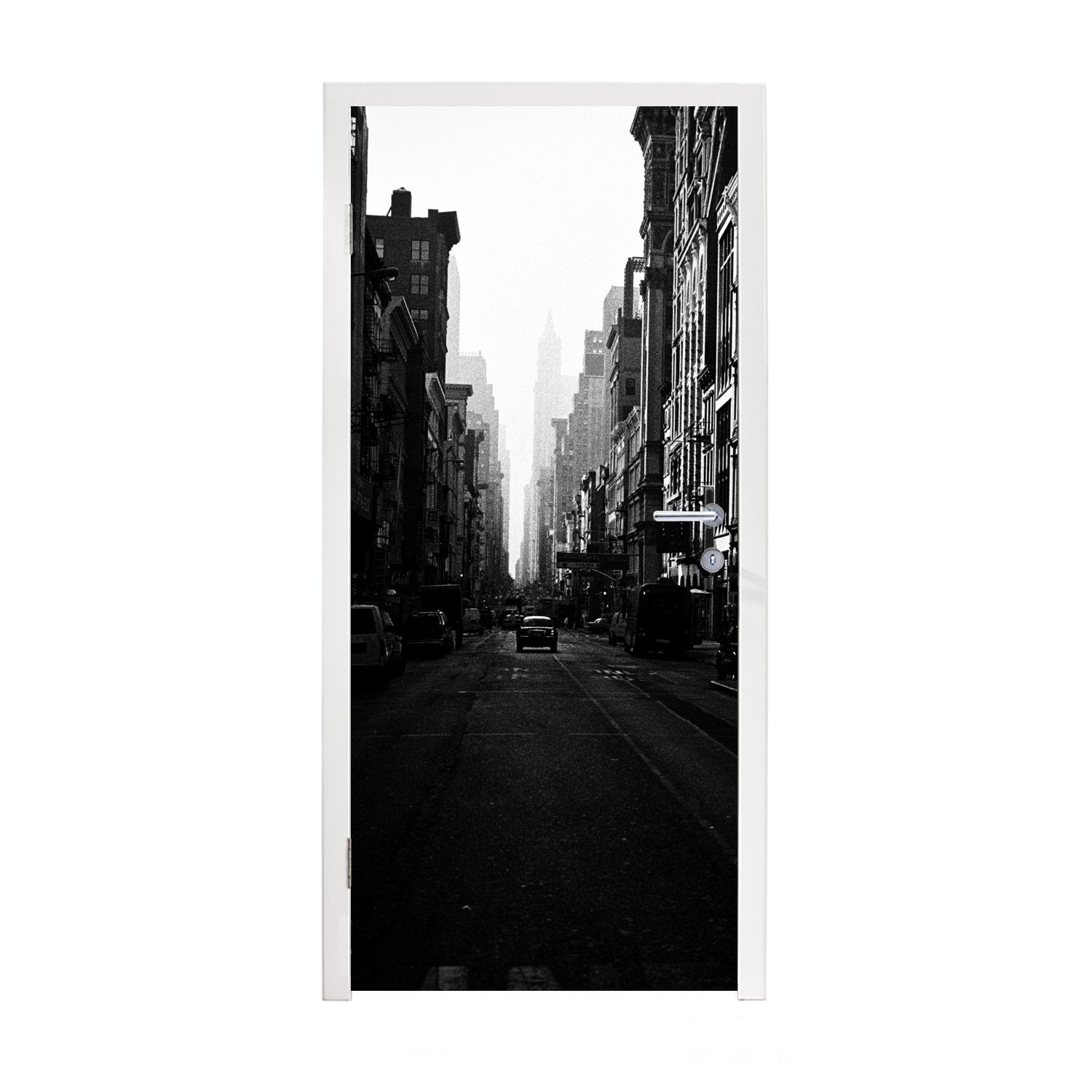 MuchoWow Türtapete Autofahrt durch eine ruhige Straße in New York in schwarz-weiß, Matt, bedruckt, (1 St), Fototapete für Tür, Türaufkleber, 75x205 cm | Türtapeten