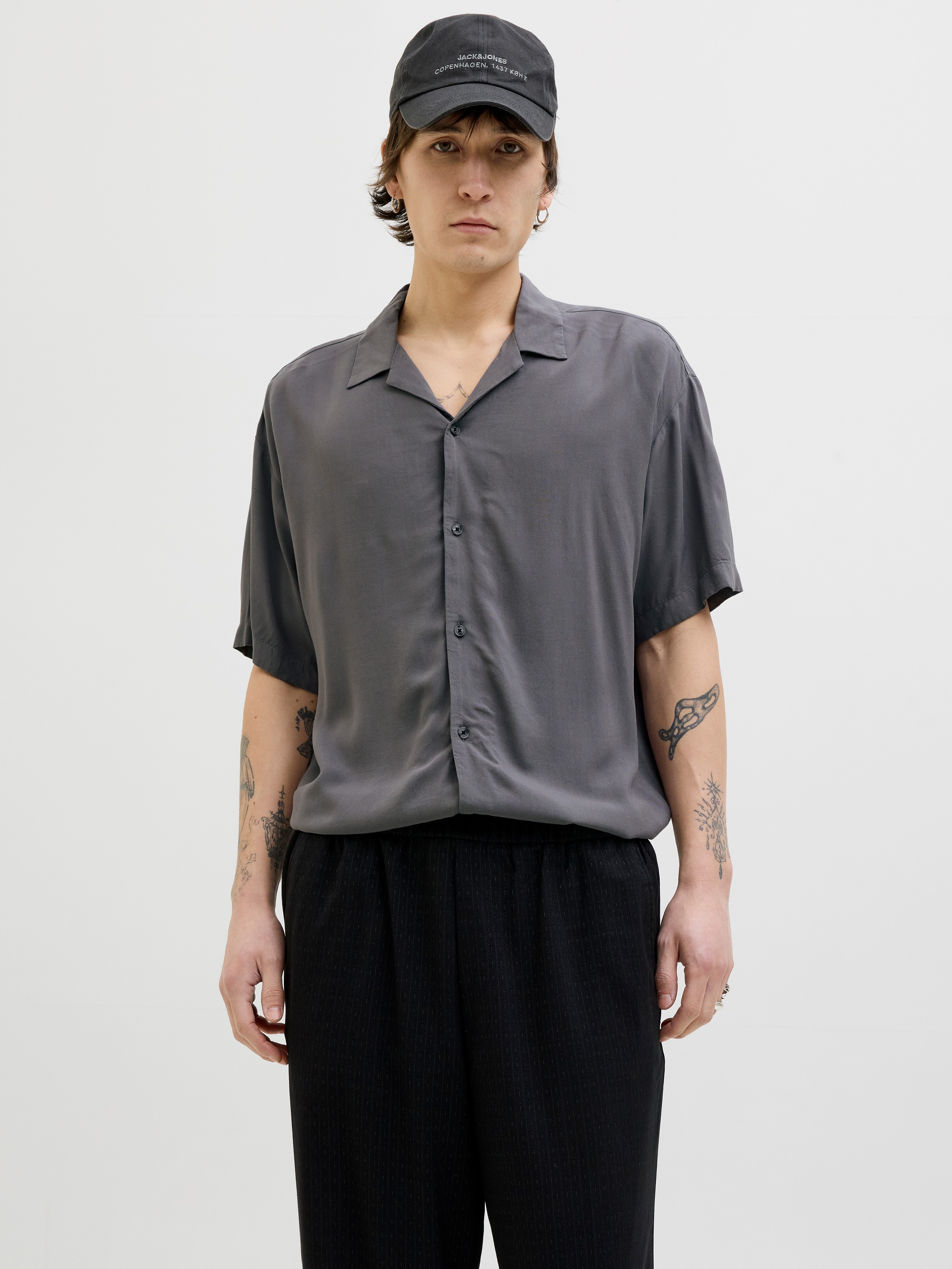 Jack & Jones Kurzarmhemd JJEJEFF SOLID günstig online kaufen