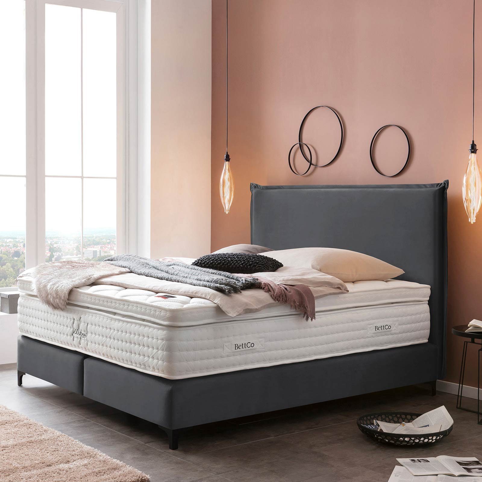 Dunkelgrau in 200 London Zeitloses-Design BettCo cm, Topper, Metallfüße Boxspringbett mit x + Schwarze Biese (140 Velours), optionaler