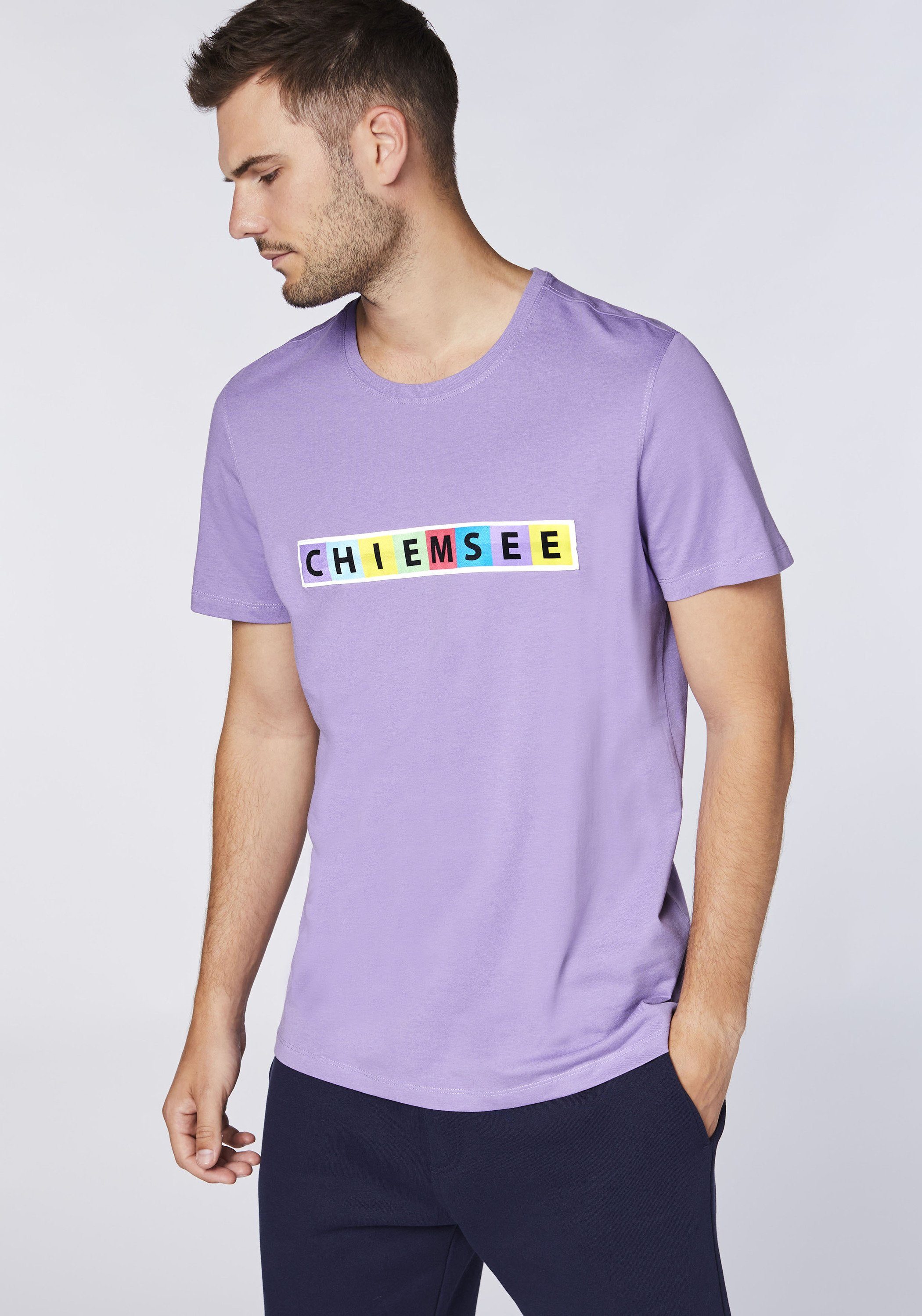 Violet T-Shirt Chiemsee mit Print-Shirt Multicolour-Logo Chalk