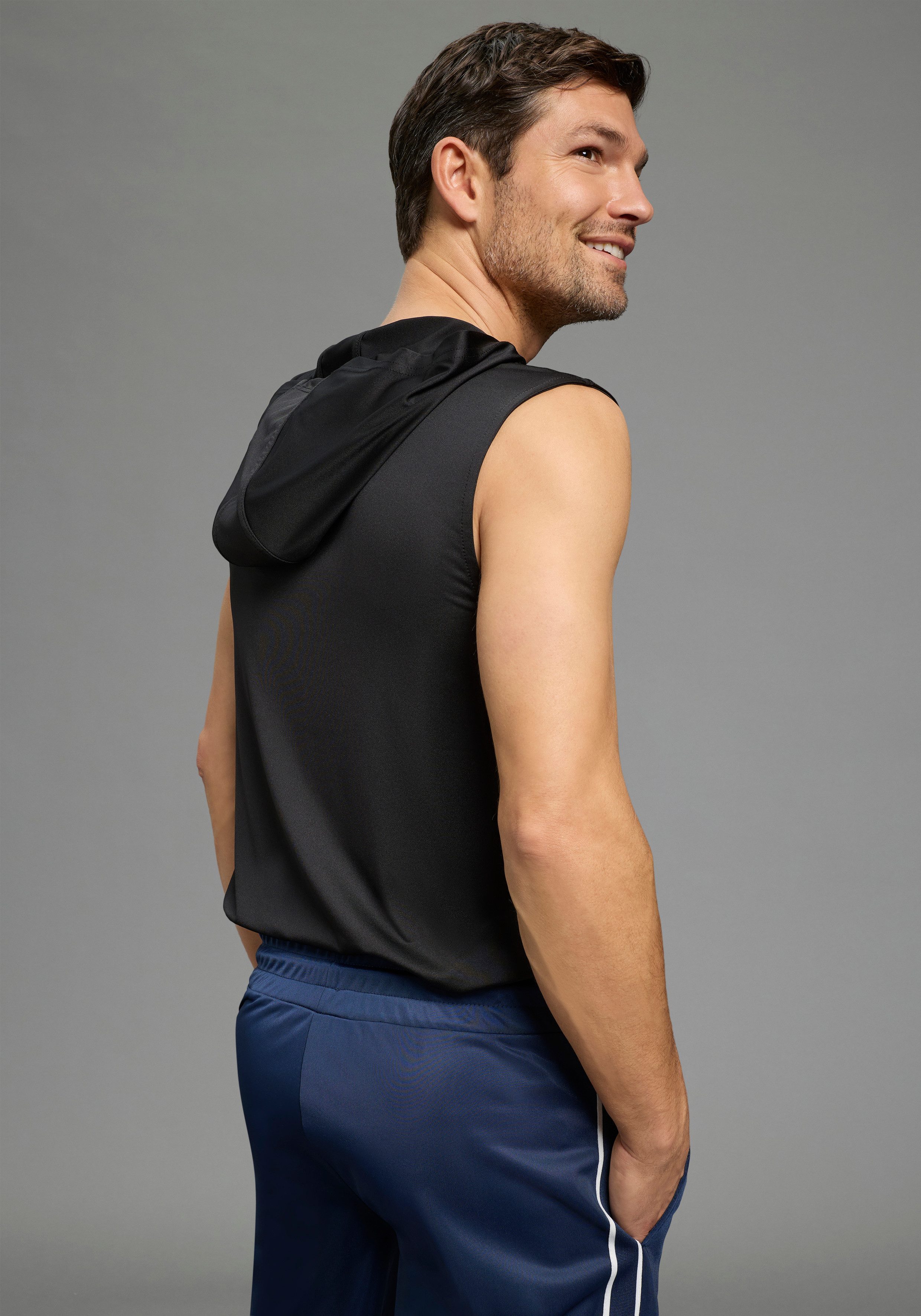 Ocean Sportswear Funktionsshirt atmungsaktiv, quick-dry schmale Passform, ärmellos, mit Kapuze, unifarben