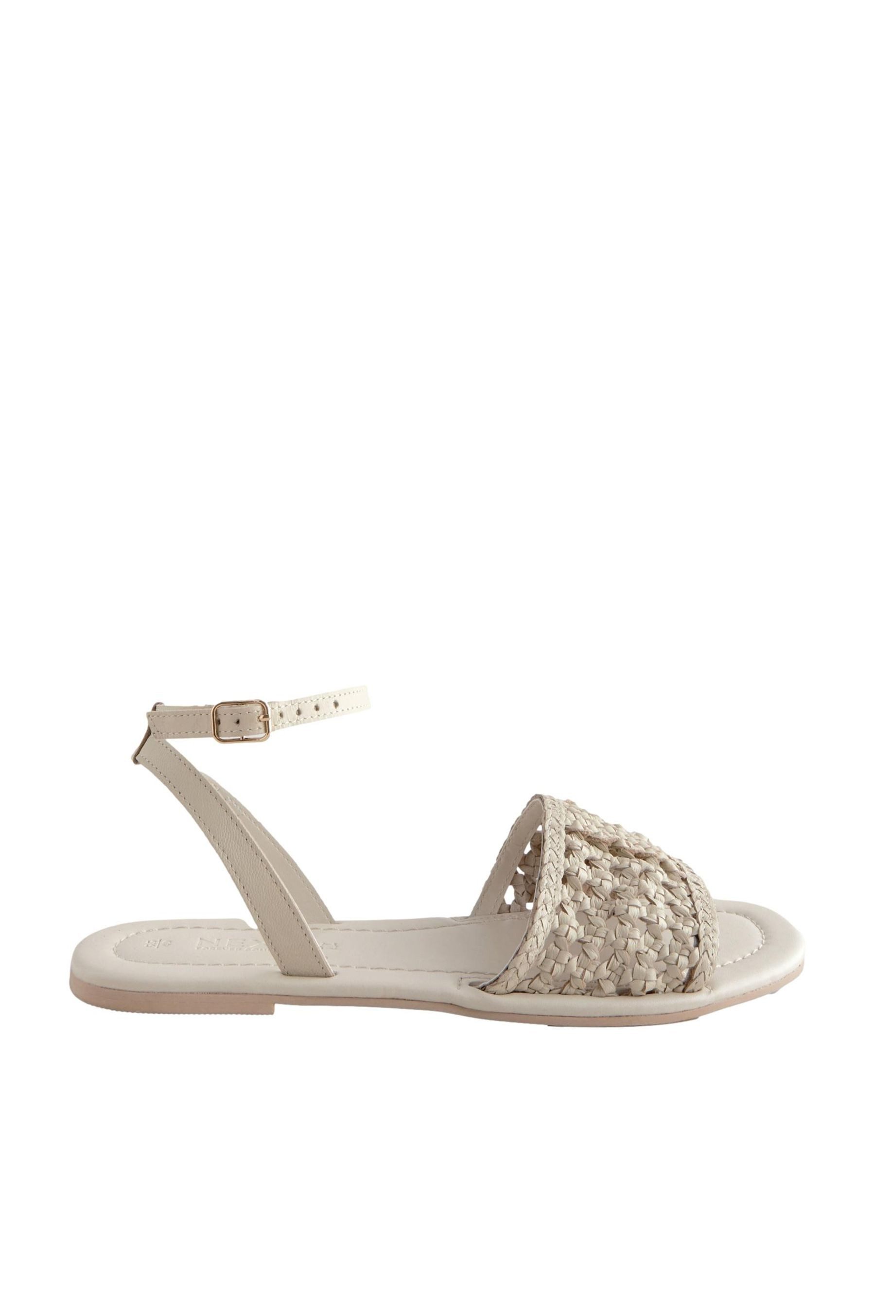 Next Forever Comfort® Flache Sandalen in Flechtoptik Sandale von Next