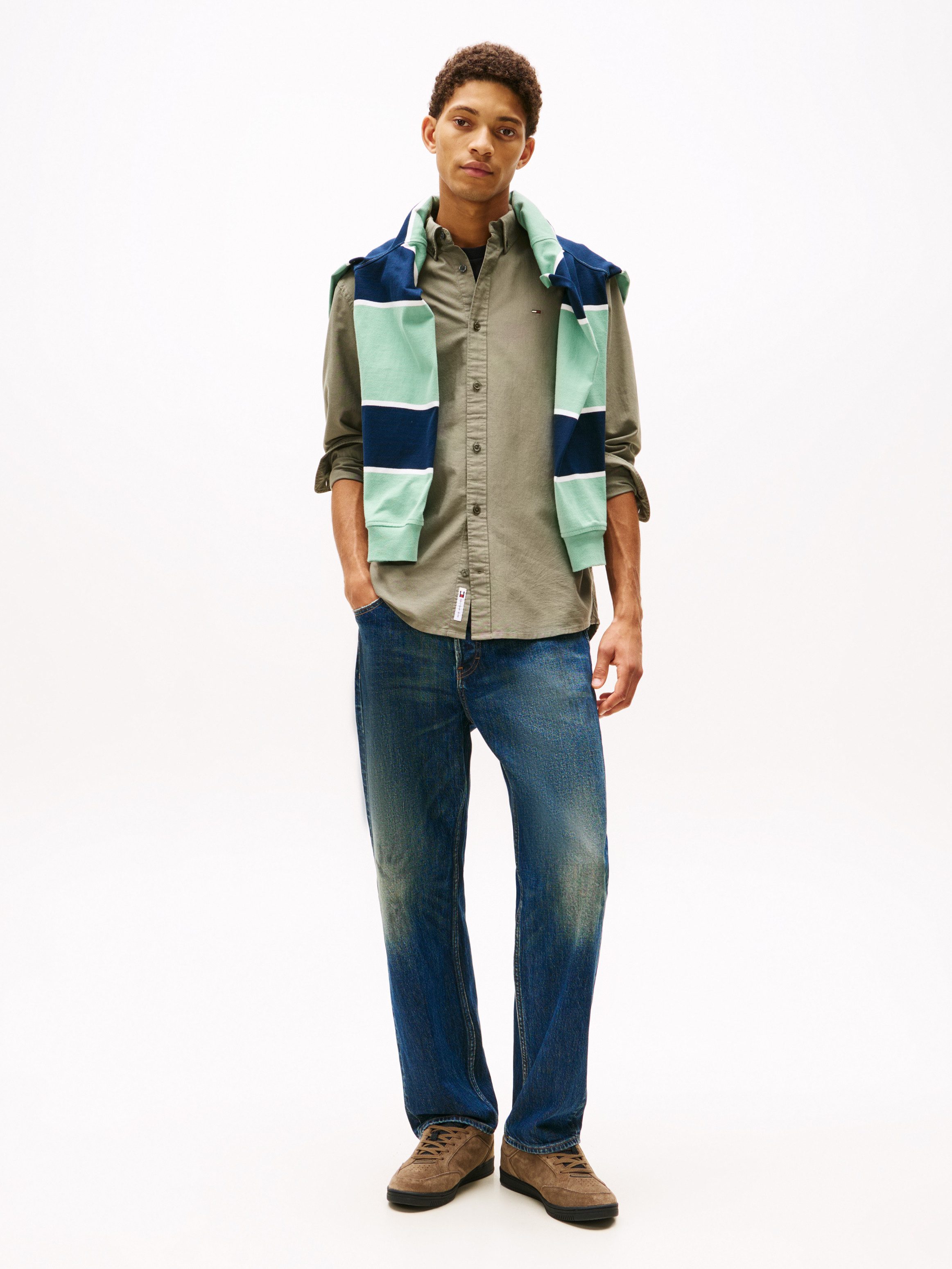 Tommy Jeans Langarmhemd TJM REGULAR OXFORD mit Rundhalsausschnitt, Button-down-Kragen