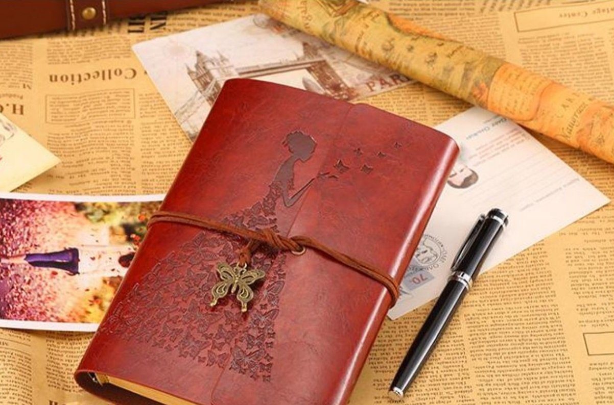 101DIYStudio Tagebuch Vintage Tagebuch/Notebook A6 nachfüllbar mit  Schmetterling Emblem