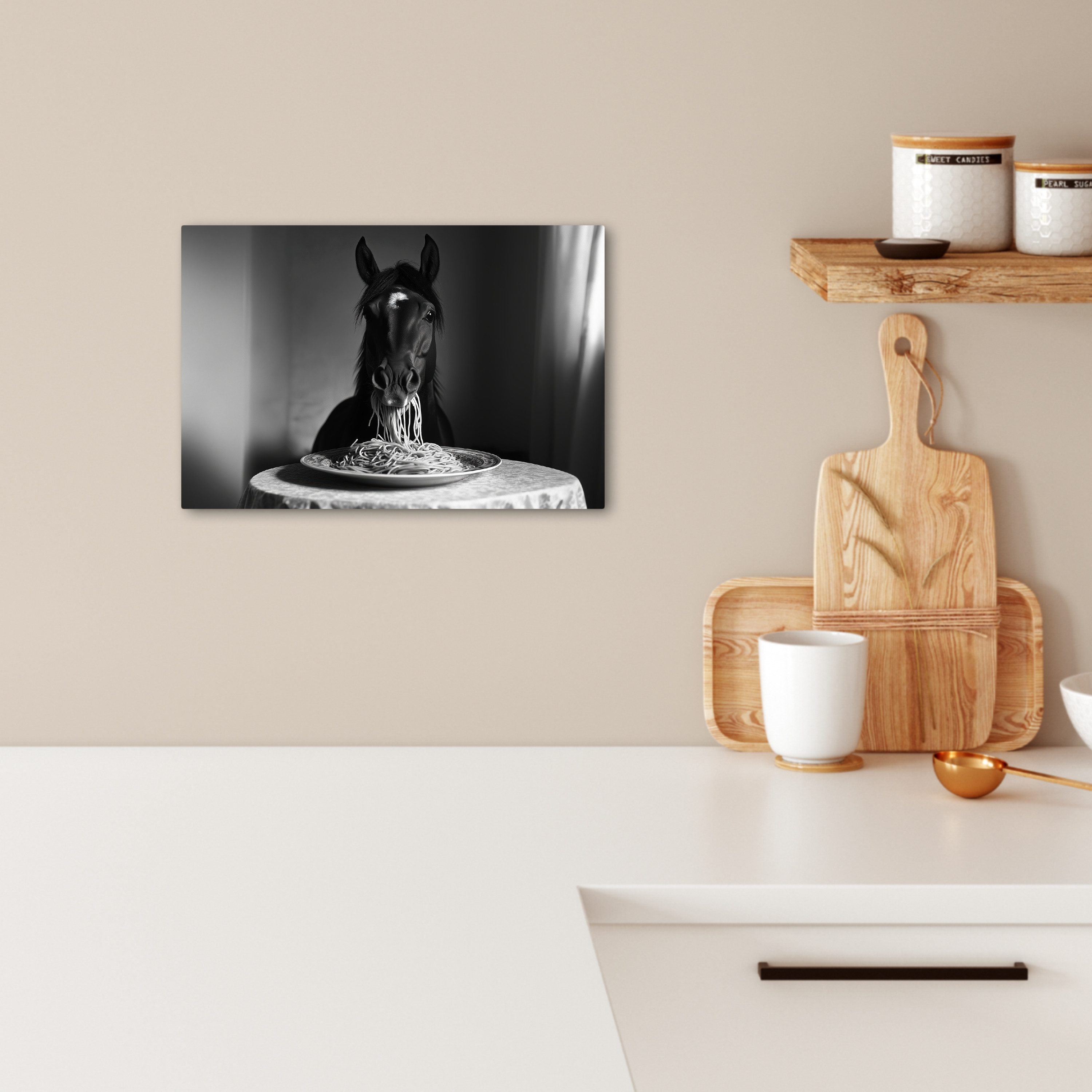 OneMillionCanvasses® Leinwandbild Pferd - Teller - Pasta - Tischtuch - Schw günstig online kaufen