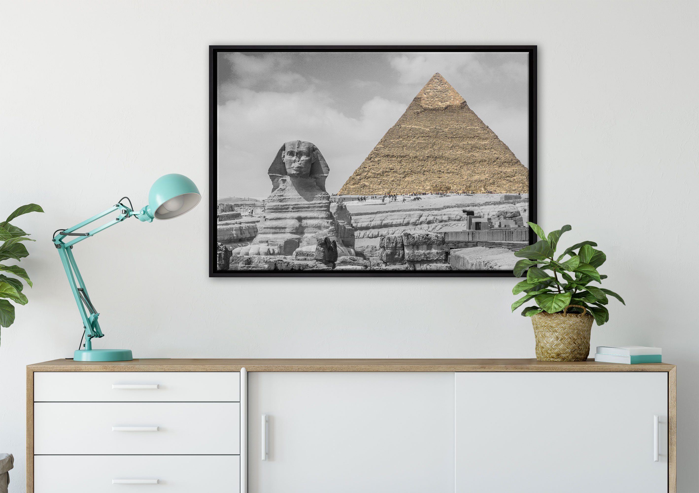Leinwandbild inkl. fertig Leinwandbild Sphinx Zackenaufhänger einem Wanddekoration Pyramide, Pixxprint gefasst, (1 vor bespannt, St), in Schattenfugen-Bilderrahmen